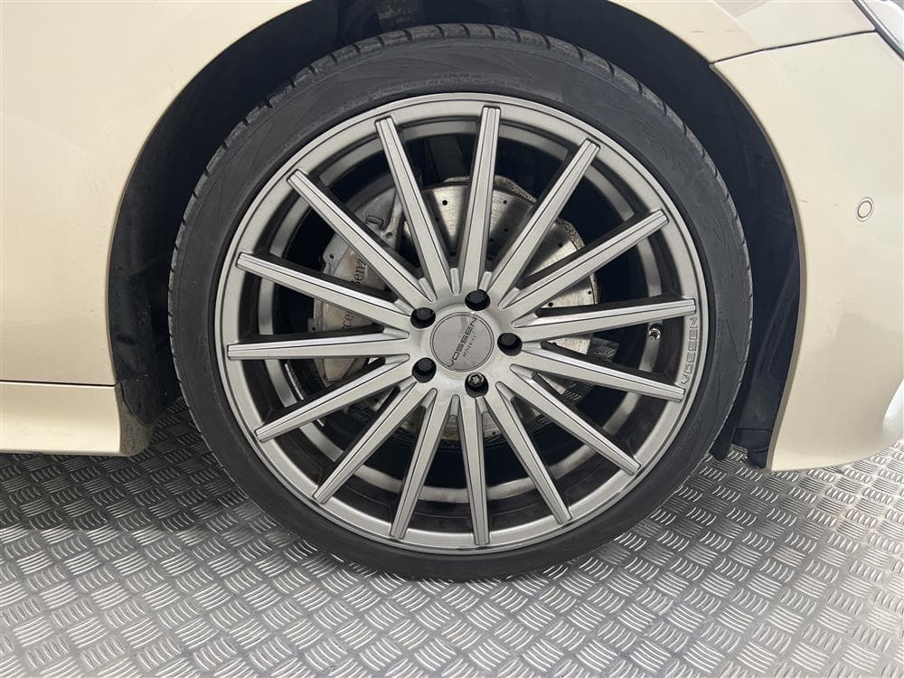 Mercedes-Benz E 220 d Coupé 194hk AMG D-värm Pano Skinn Naviinteriör