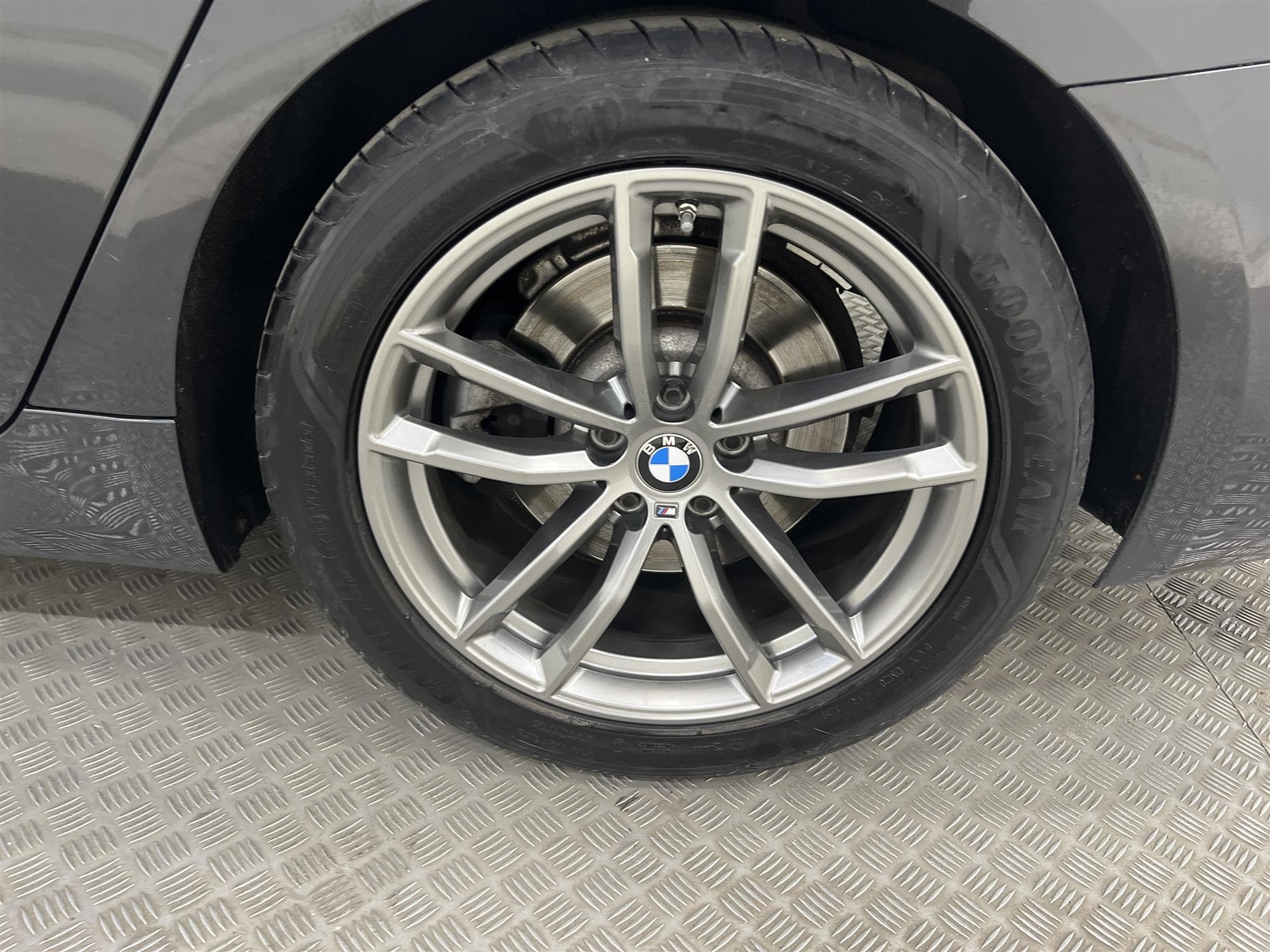 BMW 520d xDrive 190hk M Sport 1 Bruk MOMS Navi Drag D-Värm