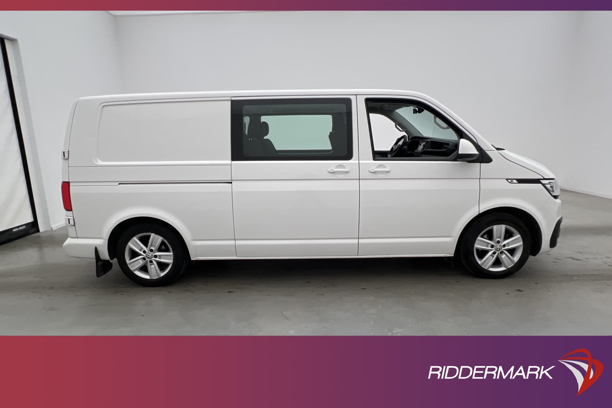Volkswagen Transporter Kombi L2 Värm Drag V-Inr CARPLAY Moms