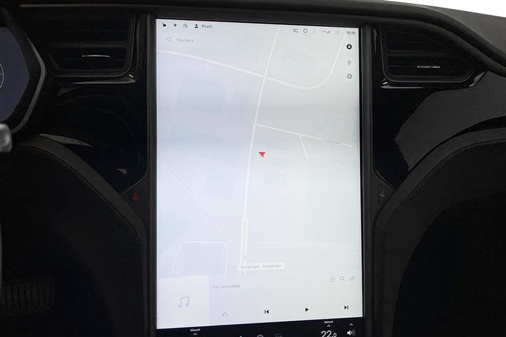 Tesla Model S Long Range AWD Luftfjädring Pano Moms FSDinteriör