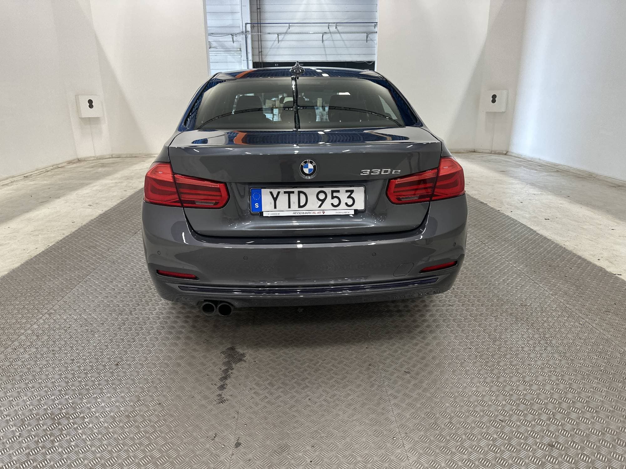 BMW 330e Sedan 252hk