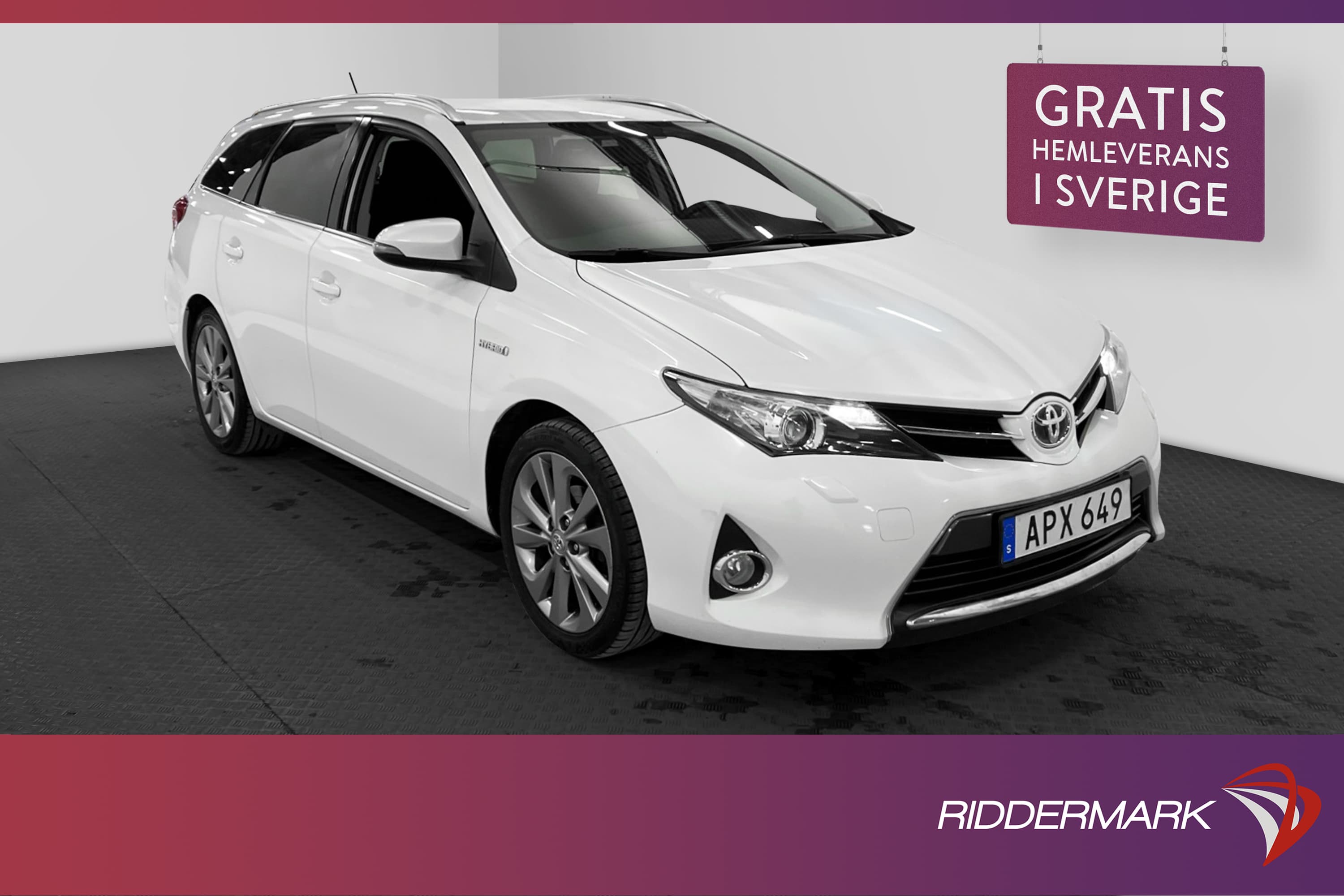 Toyota Auris Touring Sports Hybrid 136hk