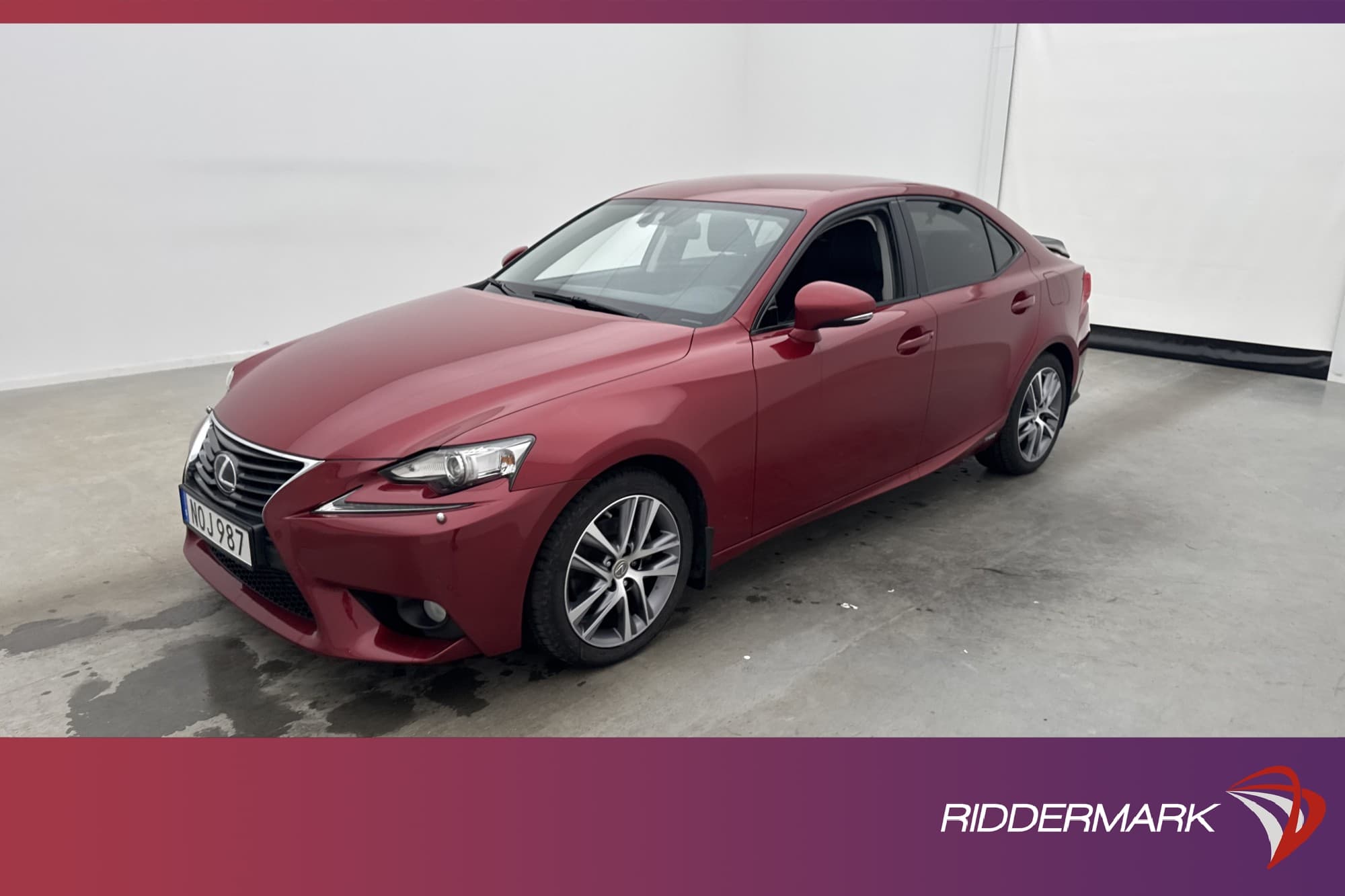 Lexus IS 300h 223hk