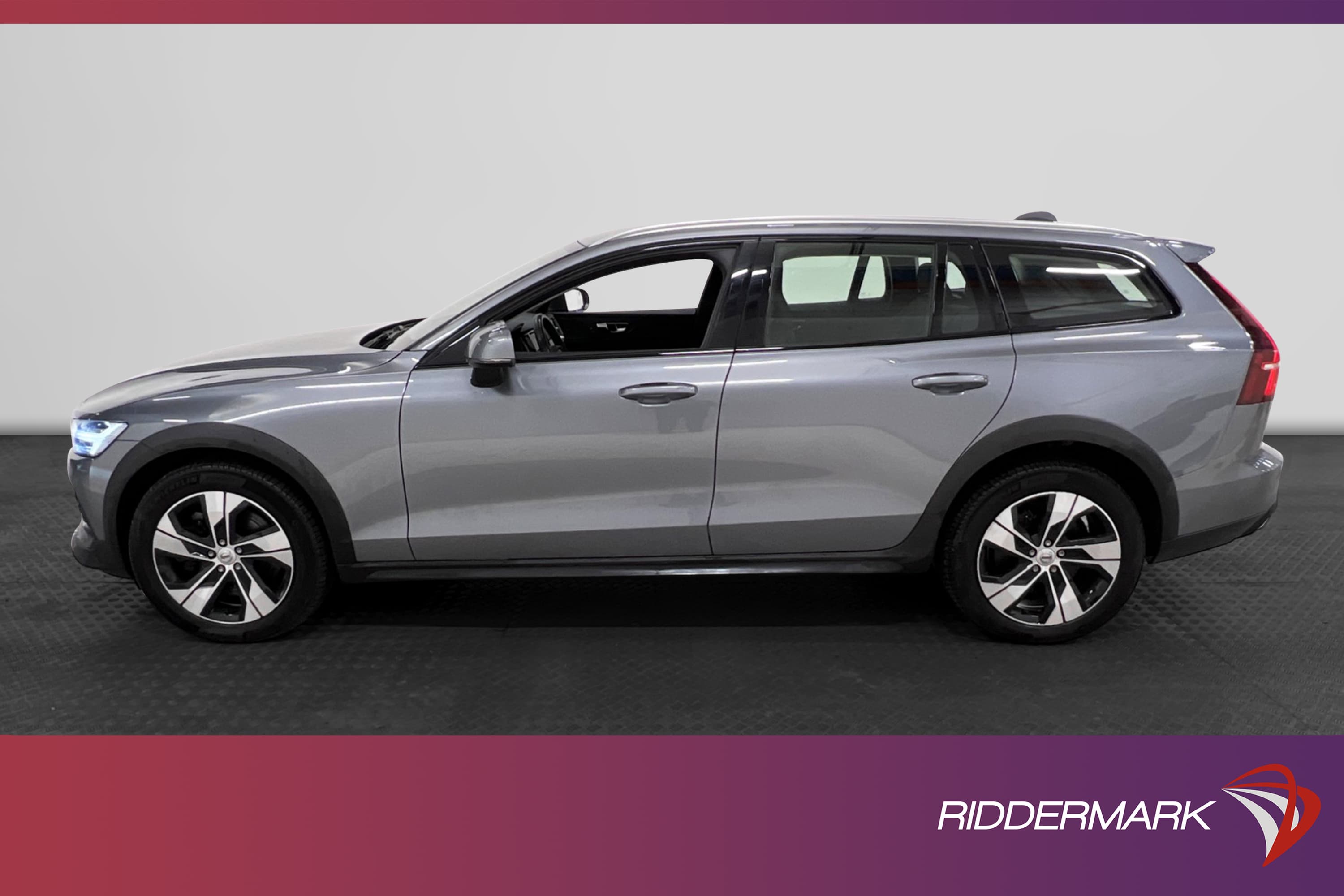Volvo V60 Cross Country B4 AWD
