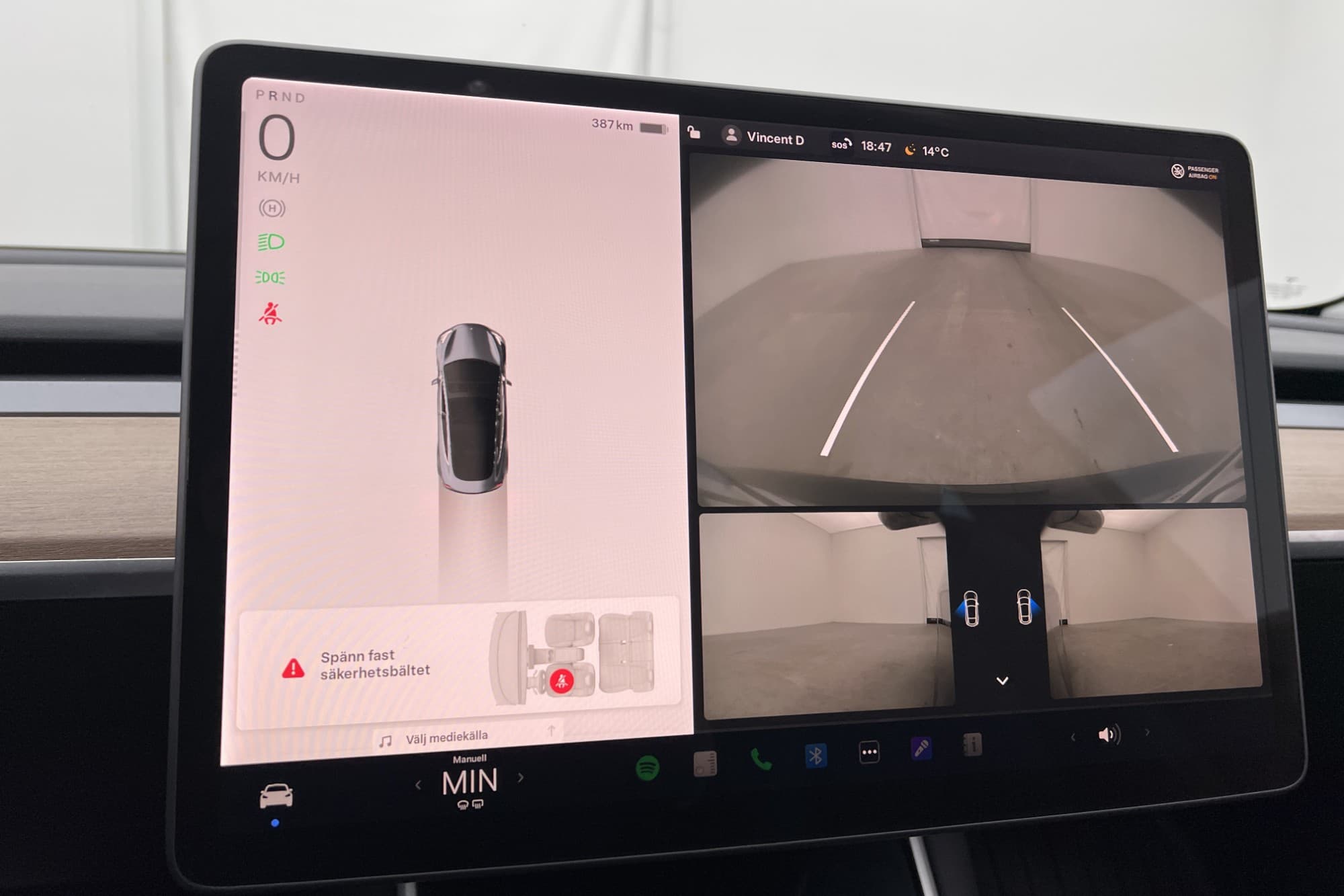Tesla Model 3 Long Range AWD Autopilot Panorama Svensksåld