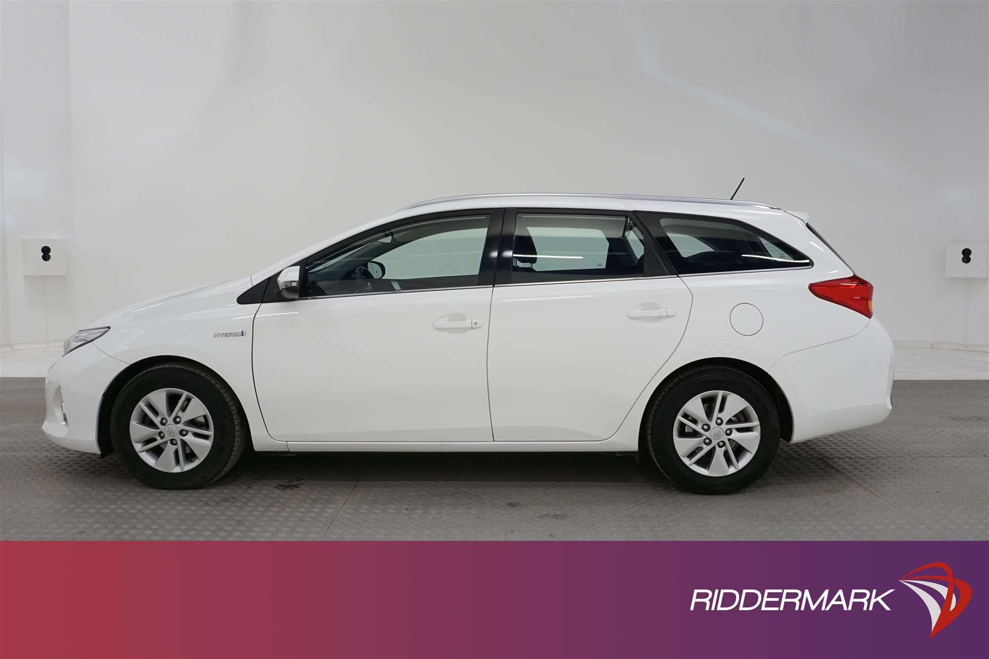 Toyota Auris Hybrid e-CVT 136hk B-Kam 0,37L/mil