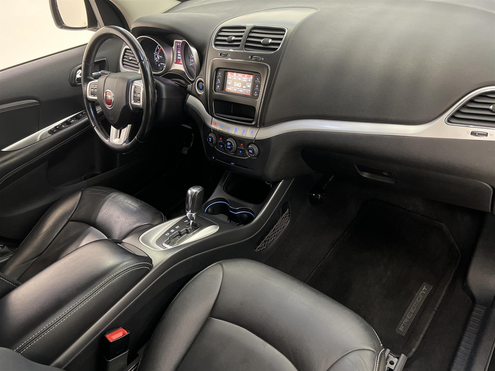Fiat Freemont 3.6 V6 4x4 280hk  M-Värmare Keyless Nyservad
