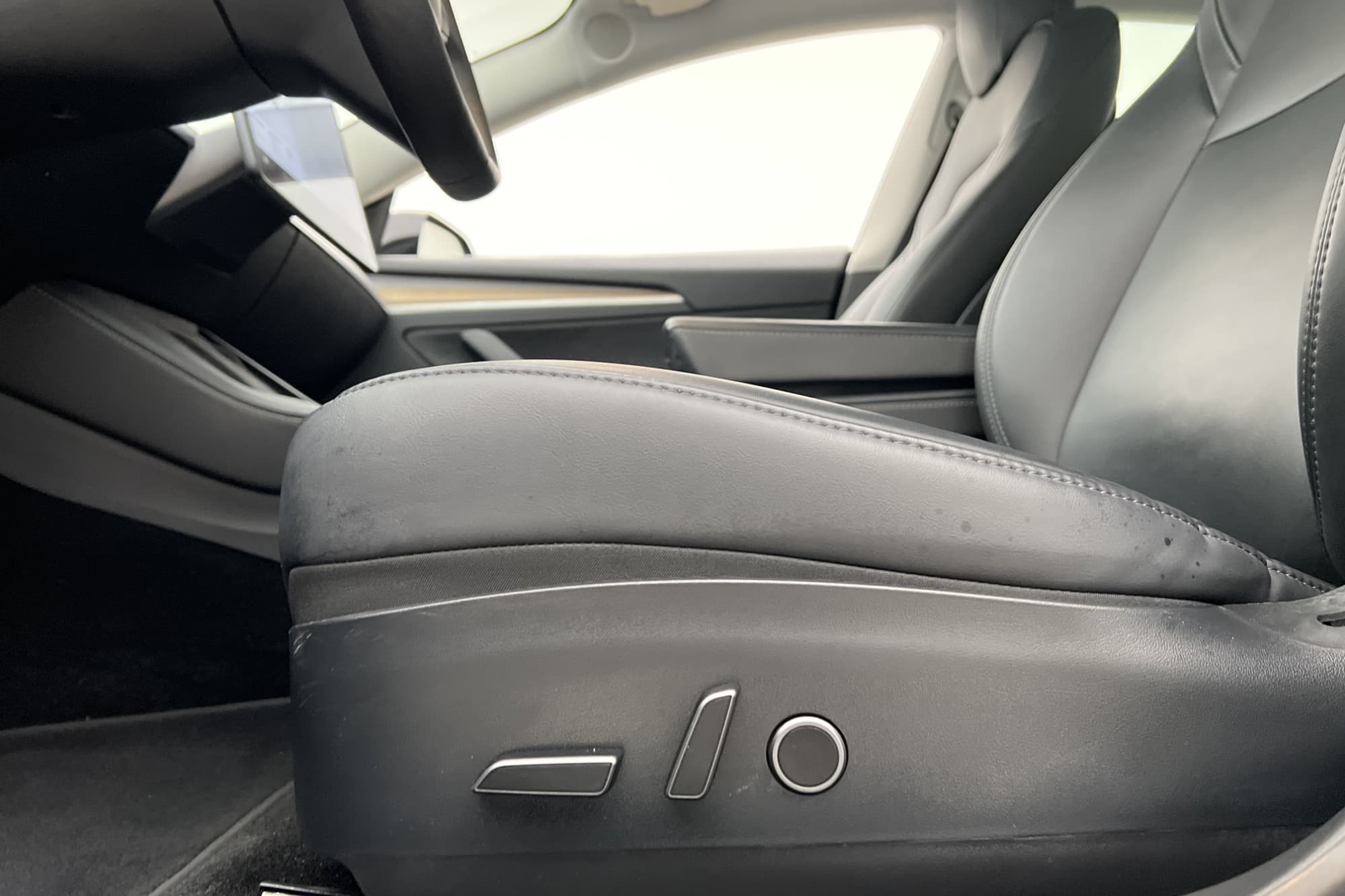 Tesla Model 3 Standard Range Plus Autopilot Svensksåld