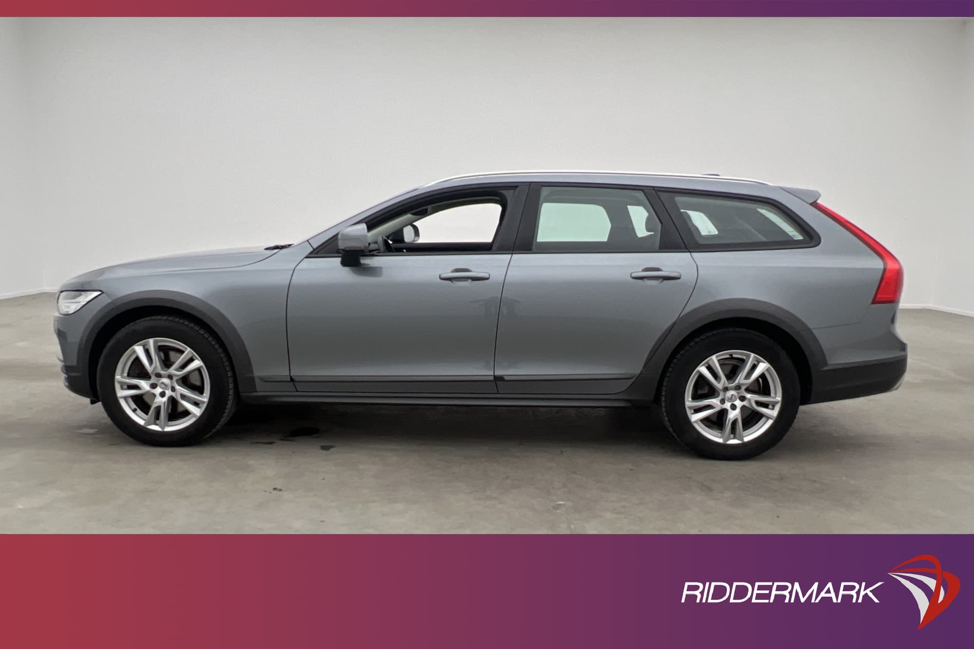Volvo V90 Cross Country D4 AWD