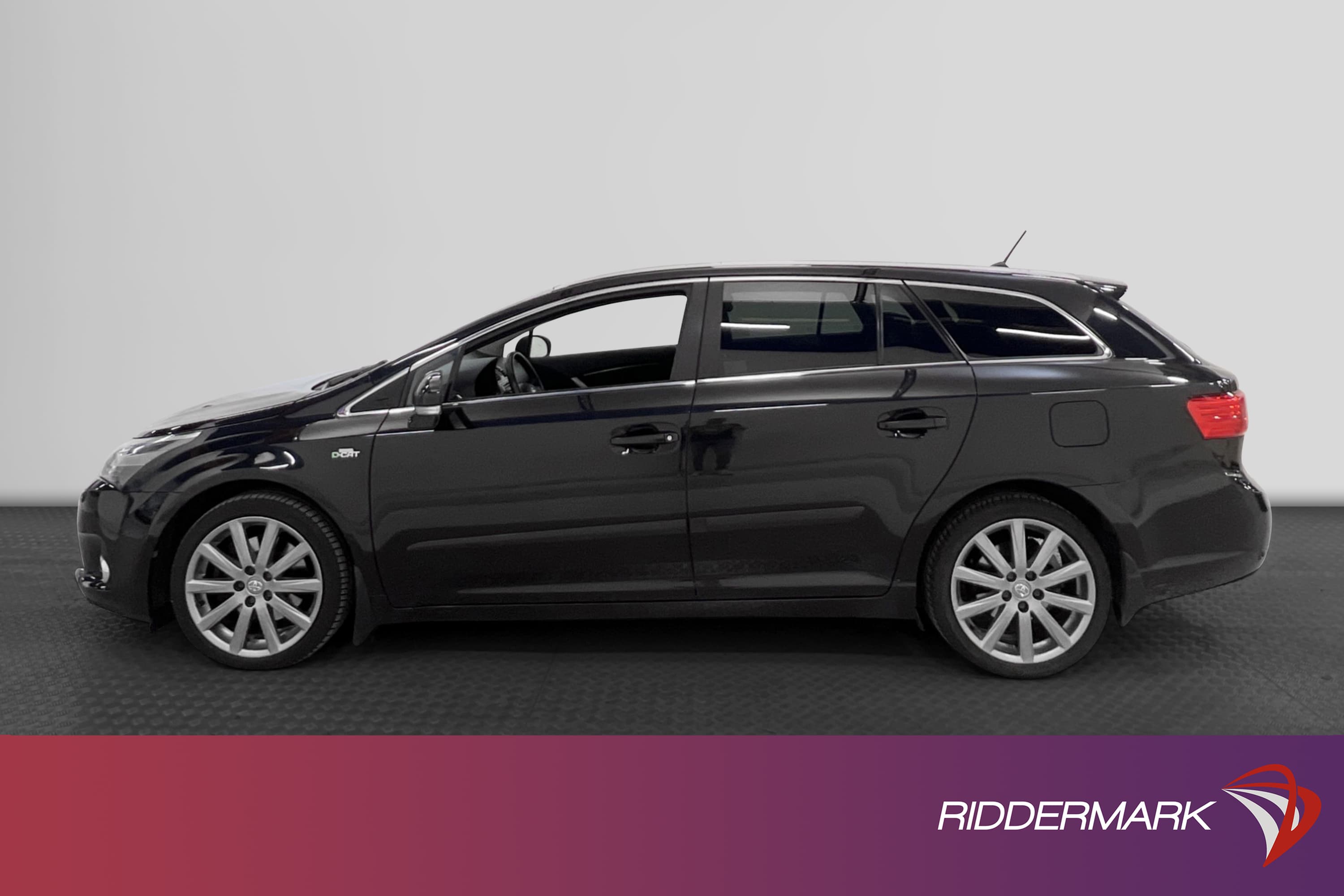 Toyota Avensis 2.2 150hk