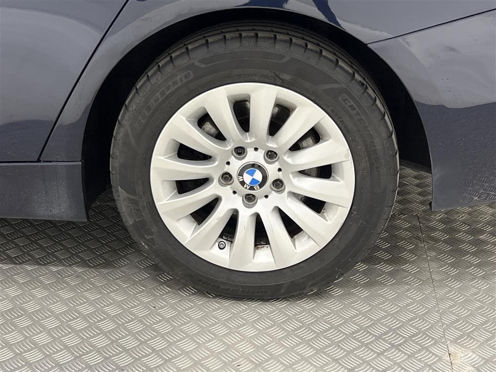 BMW 320d xDrive 184hk M&K-Värmare HiFi Skinn 0.44L/milinteriör