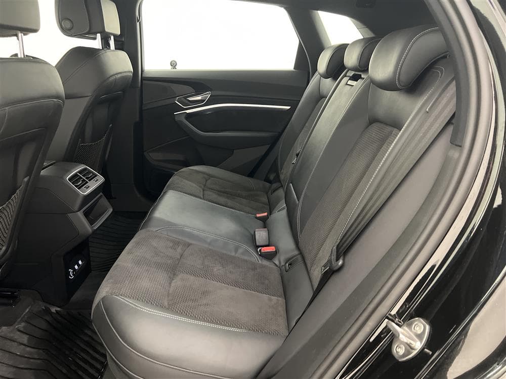 Audi e-tron 55 Quattro 408hk S-Line Drag Backkamera Moms