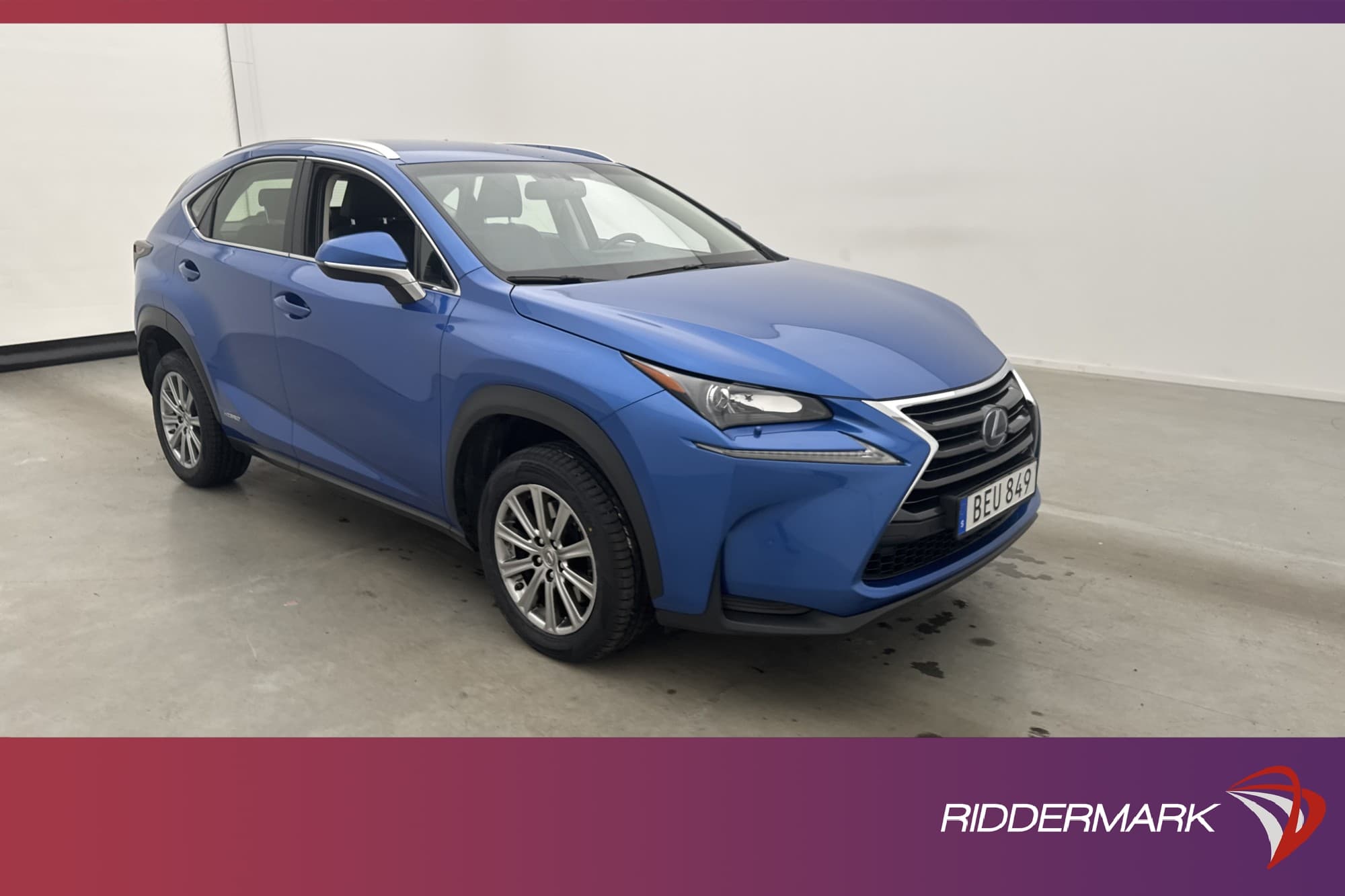 Lexus NX 300h AWD