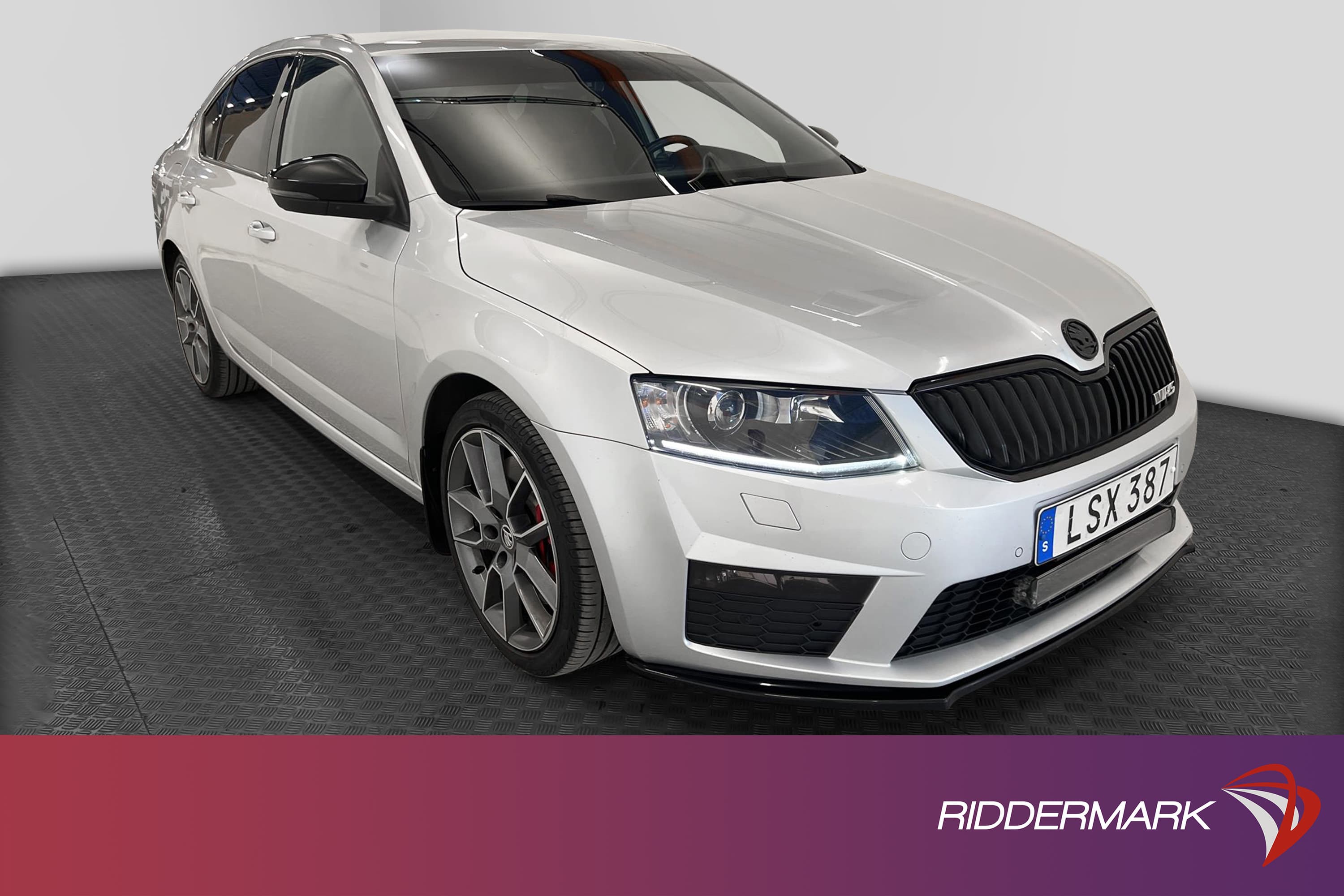 Skoda Octavia RS 2.0 TSI 220hk Värmare Canton Drag Skinn