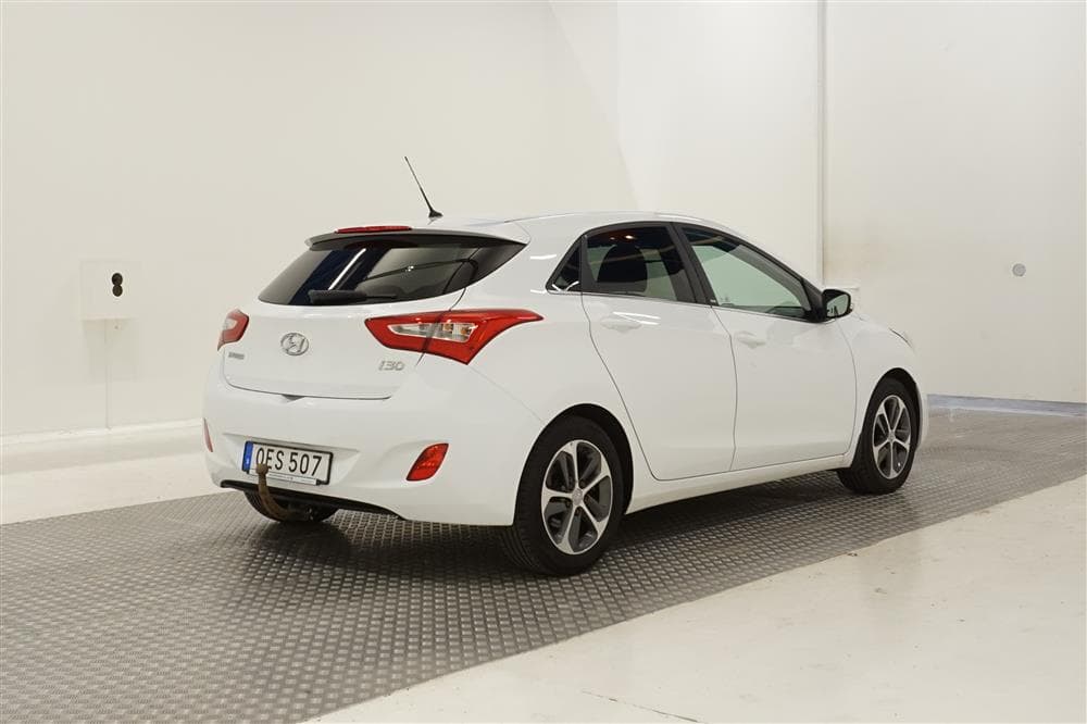 Hyundai i30 1.6 D 136hk Drag Rattvärme Nyservad 0.39l/milexteriör