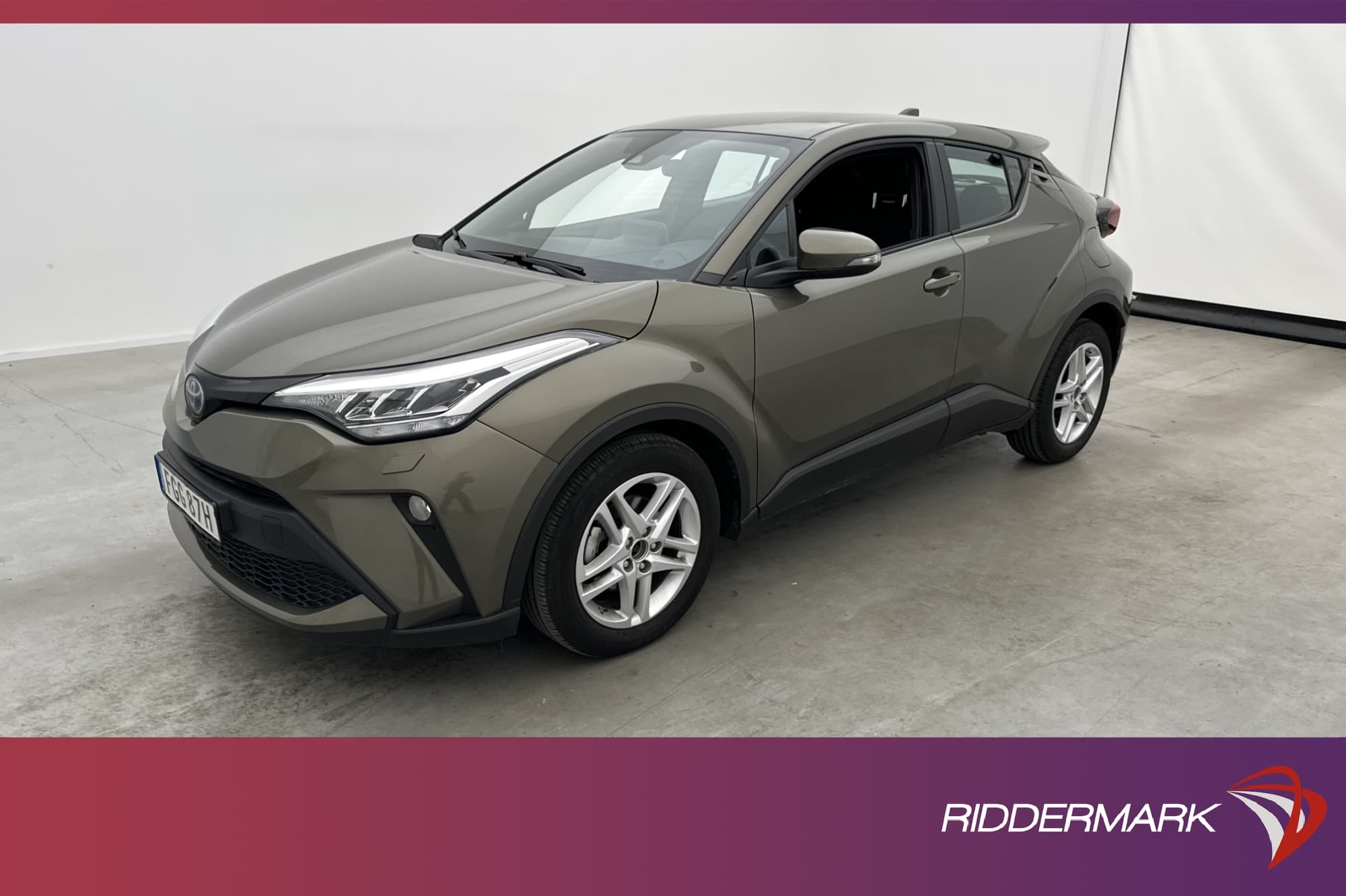 Toyota C-HR Hybrid 122hk