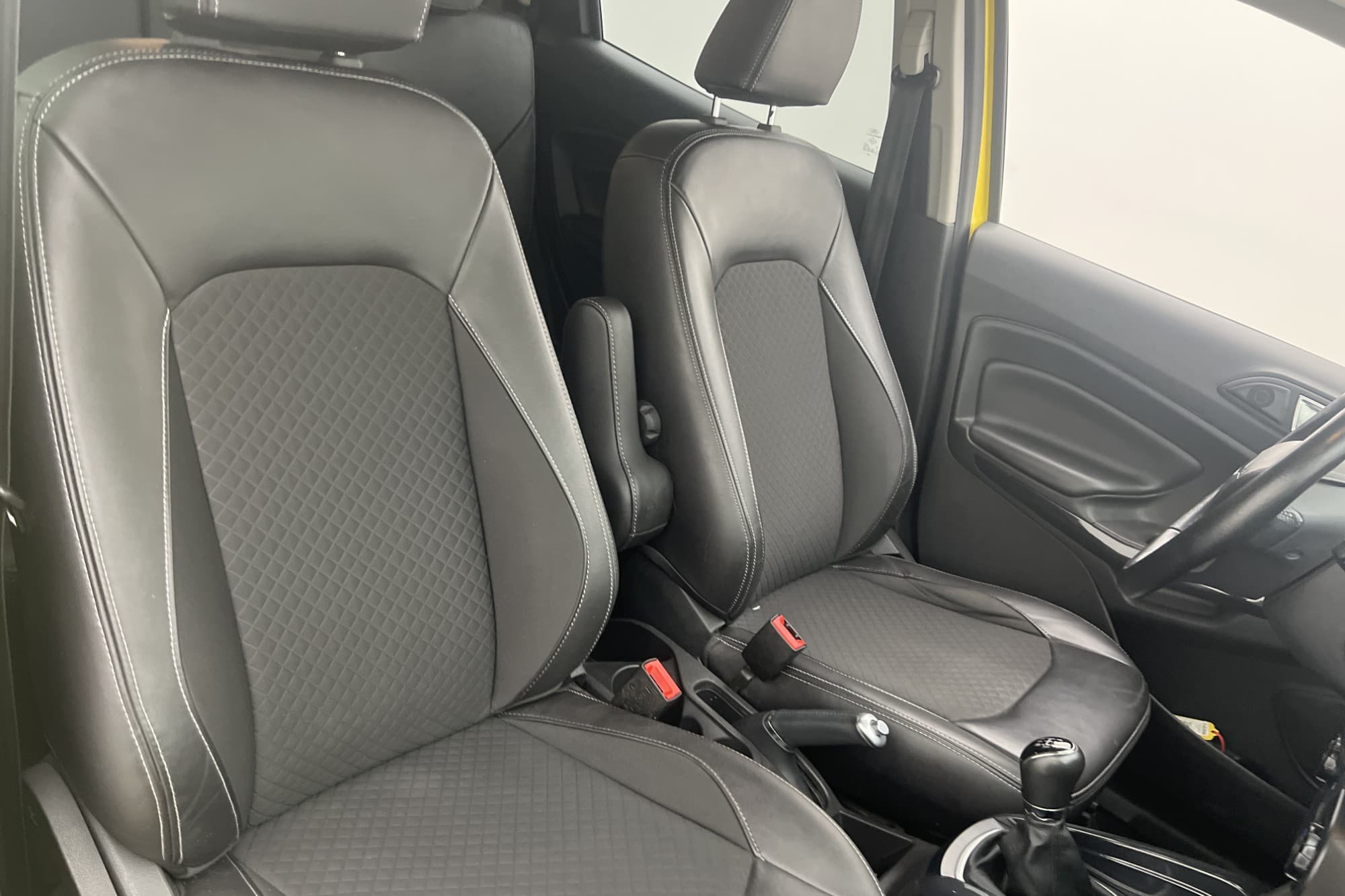 Ford EcoSport 1.0 EcoBoost 140hk Titanium Halvskinn Keyless