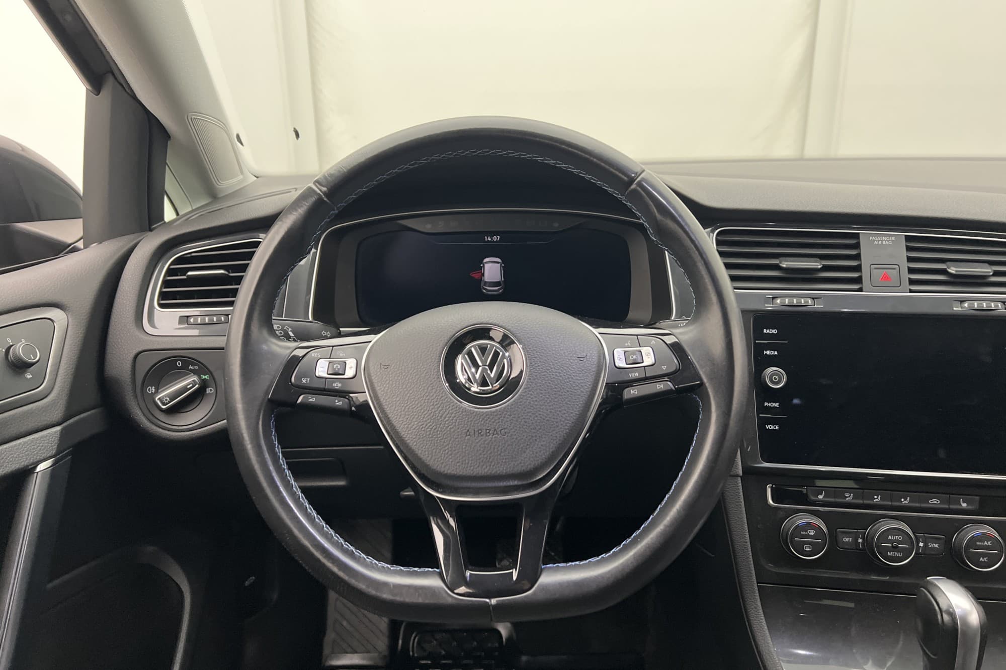 Volkswagen E-Golf 136hk Plus Cockpit Värmepump Navi CarPlay