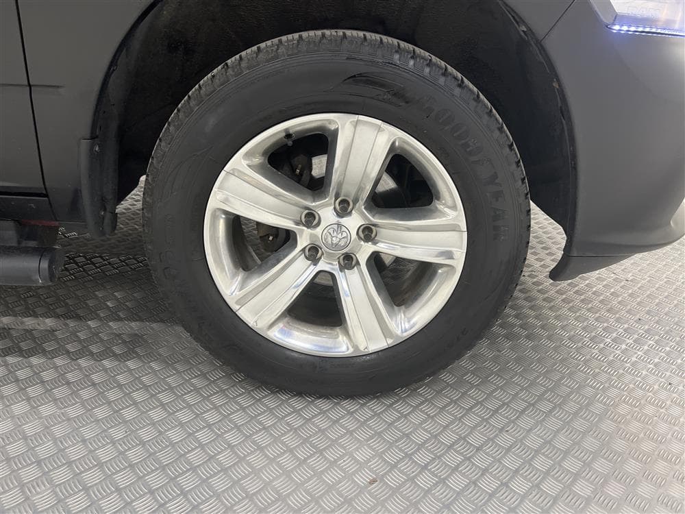 Dodge Ram Sport 1500 5.7 4WD 401hk Taklucka Navi Nyservad interiör