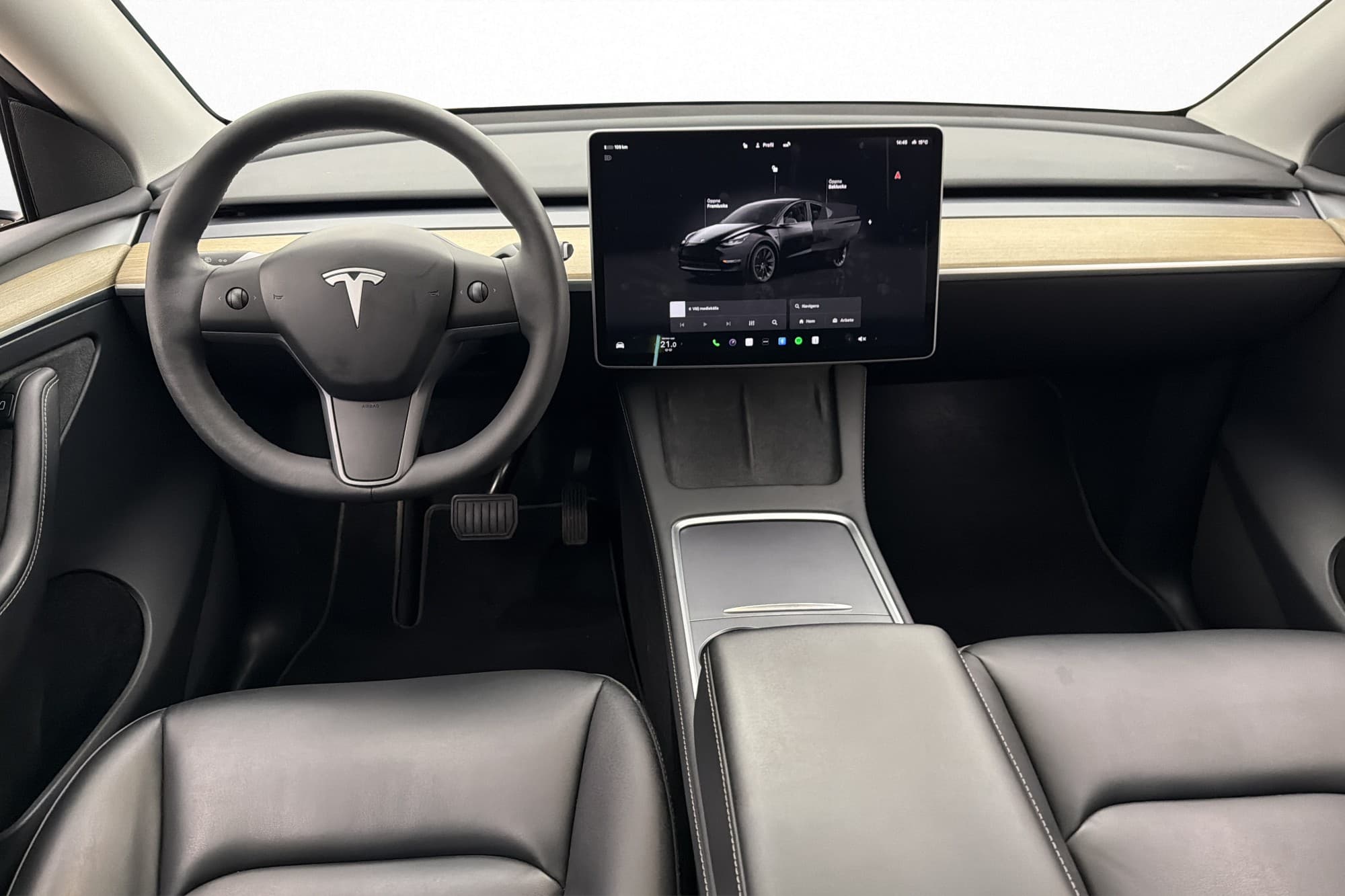 Tesla Model Y Long Range AWD Autopilot Svensksåld MOMS