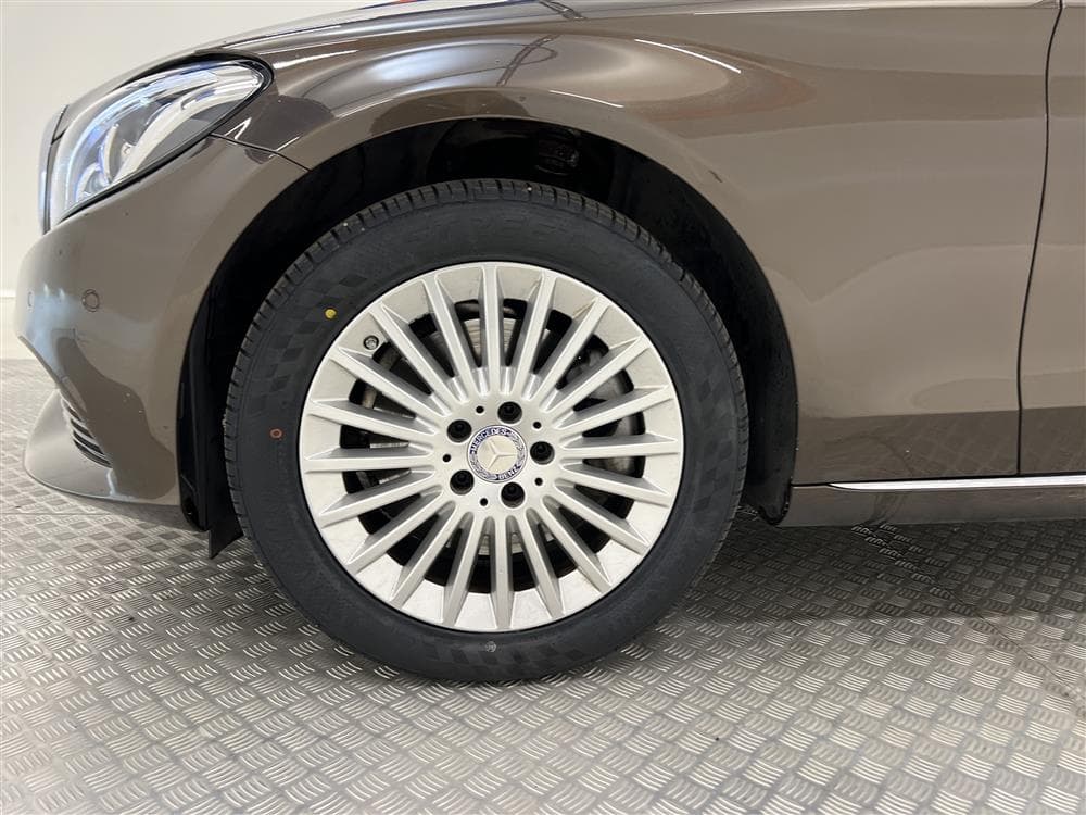 Mercedes-Benz C 250d 4MATIC 204hk Backkamera Drag 0,46l/milinteriör