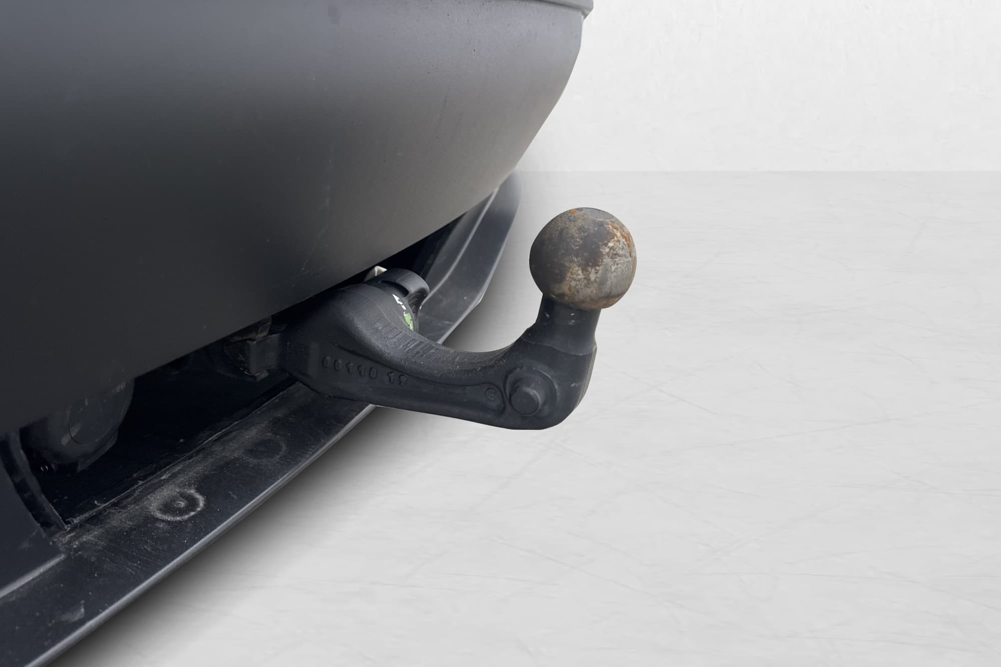 Tesla Model Y Performance AWD Dragkrok Svensksåld MOMS