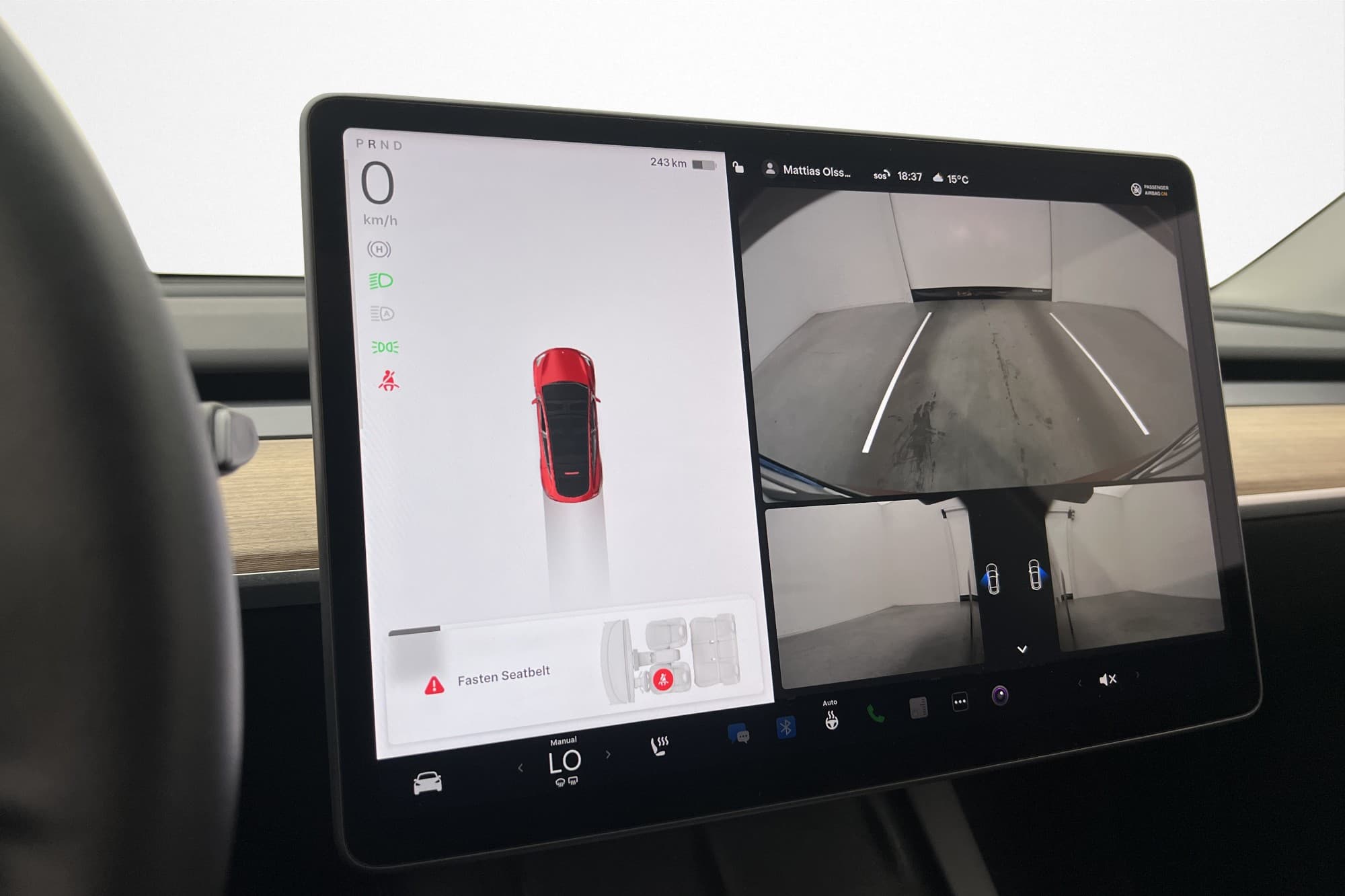 Tesla Model Y Long Range AWD Autopilot Svensksåld MOMS