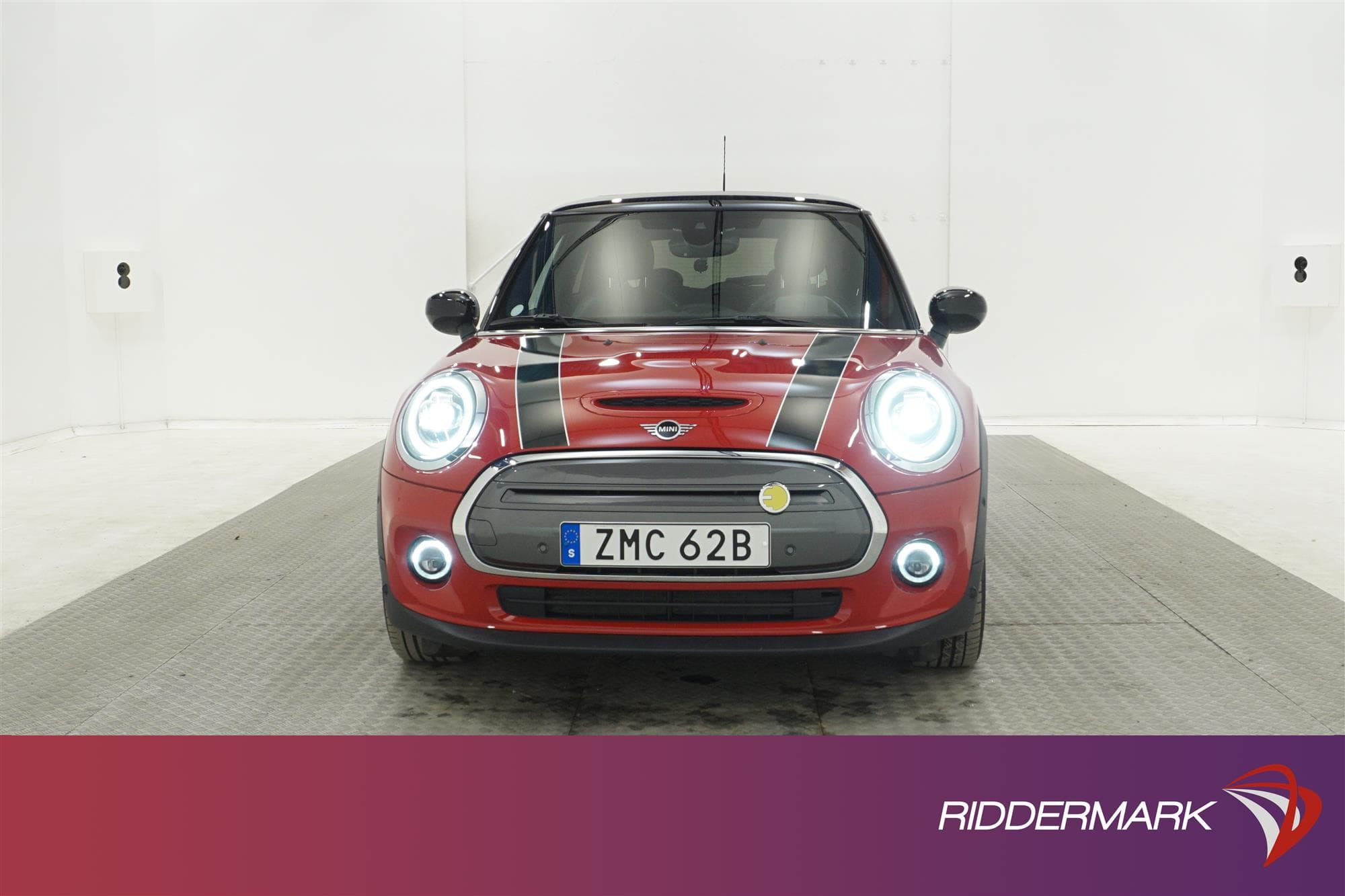 MINI Cooper SE 32.6 kWh 184hk Maximize Pano Skinn H/K Moms