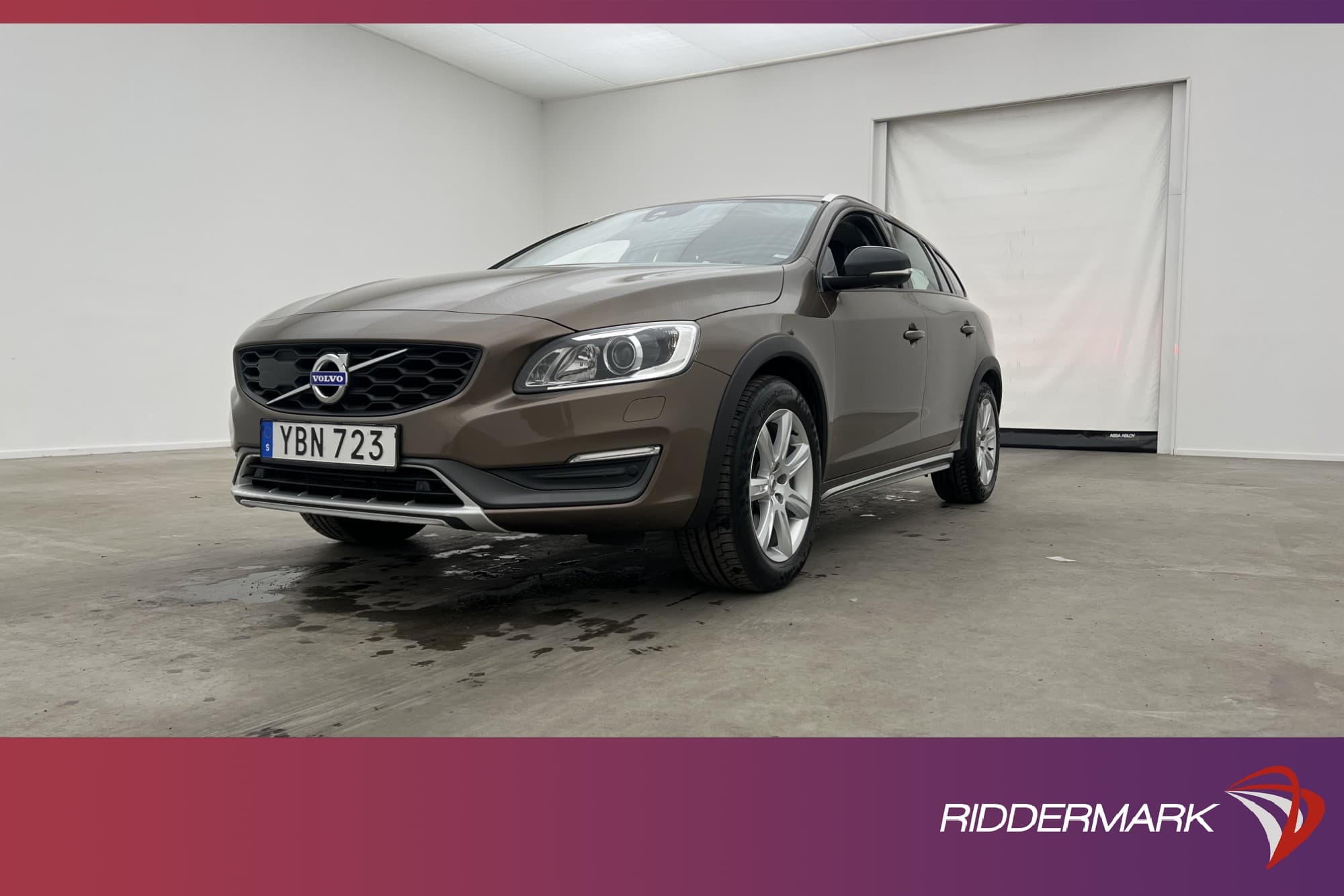 Volvo V60 Cross Country D4 AWD