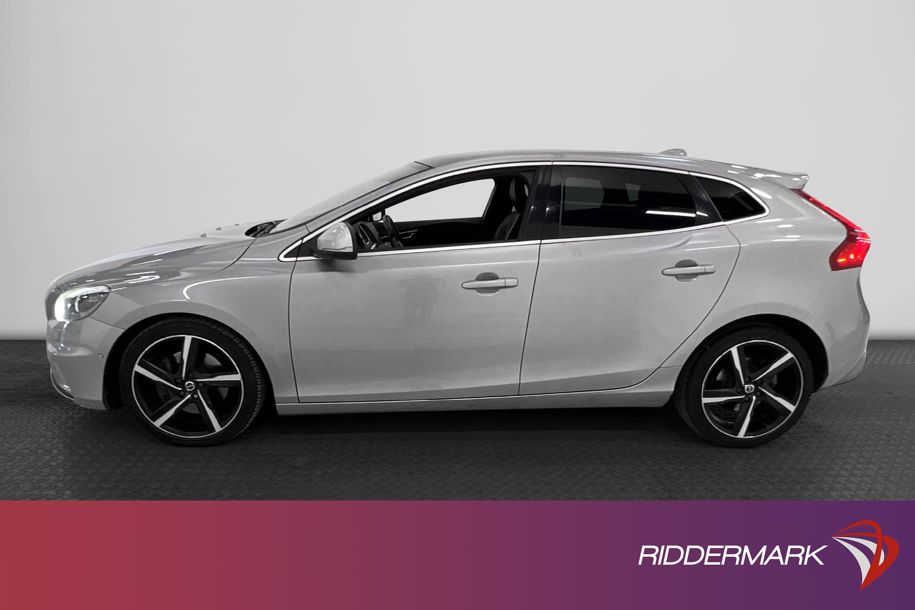 Volvo V40 D4 190hk R Design Pano