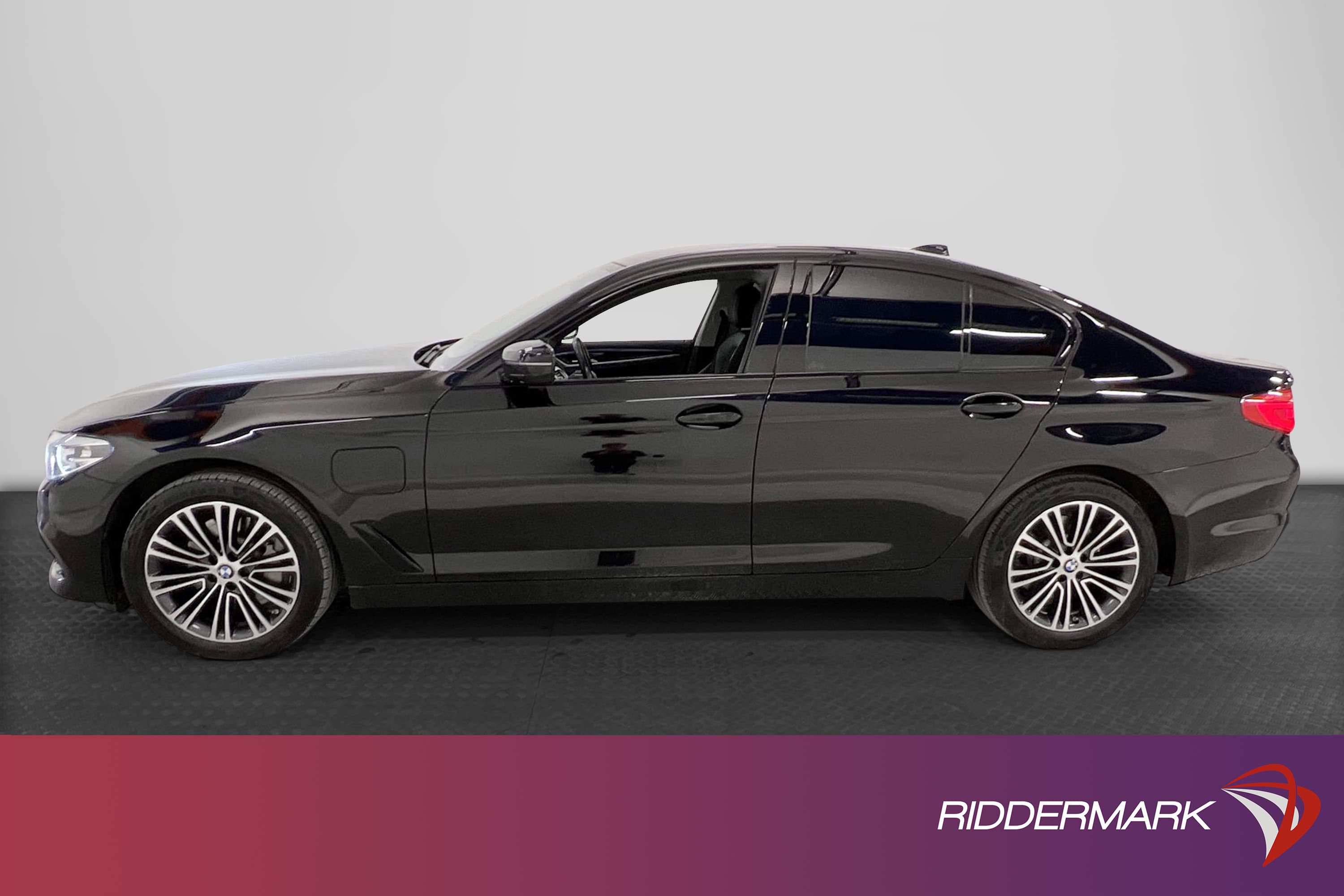 BMW 530e iPerformance 252hk
