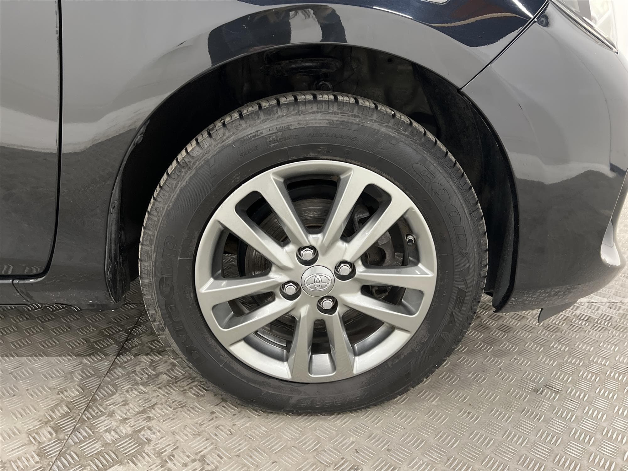 Toyota Yaris 1.33 99hk 1 Brukare  B-Kam Låg Skatt 0,49L/mil