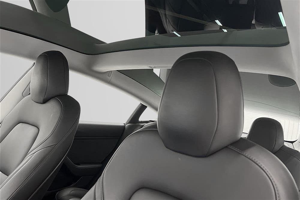 Tesla Model 3 Long Range AWD 440hk Uppgraderad AP Svensksåldinteriör