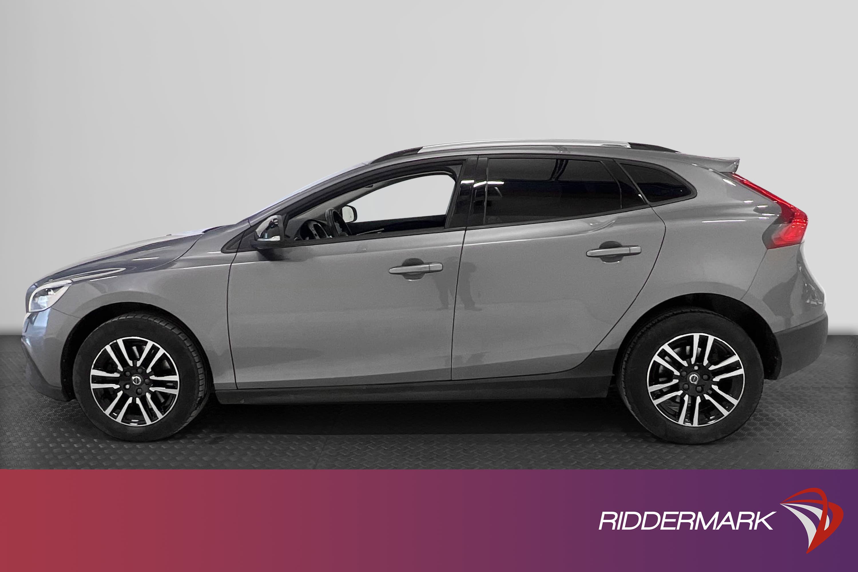 Volvo V40 Cross Country D3 VOC D-värm B-kam Keyless Navi
