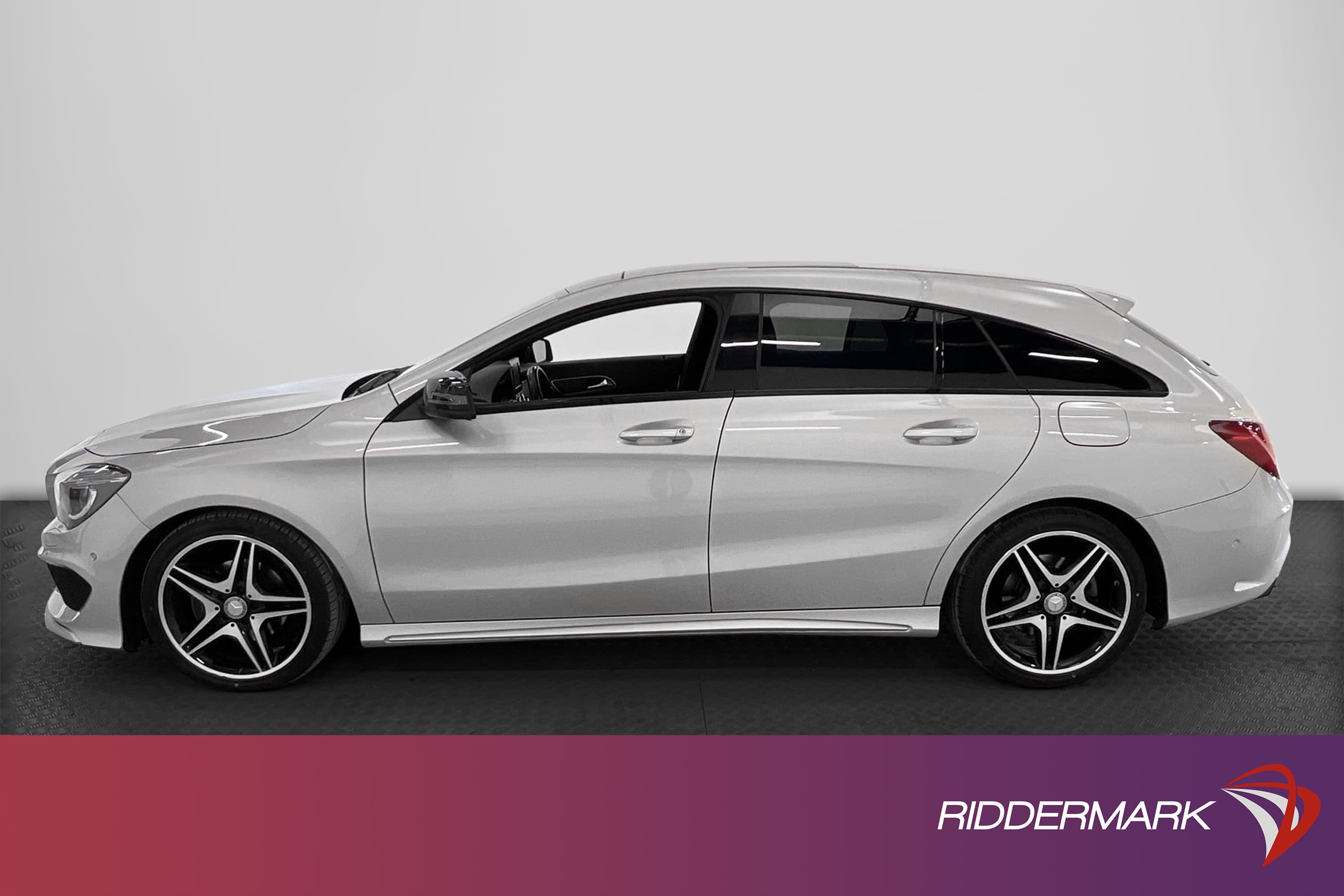 Mercedes-Benz CLA 200 d  AMG Pano B-kamera Skinn/Alcantara