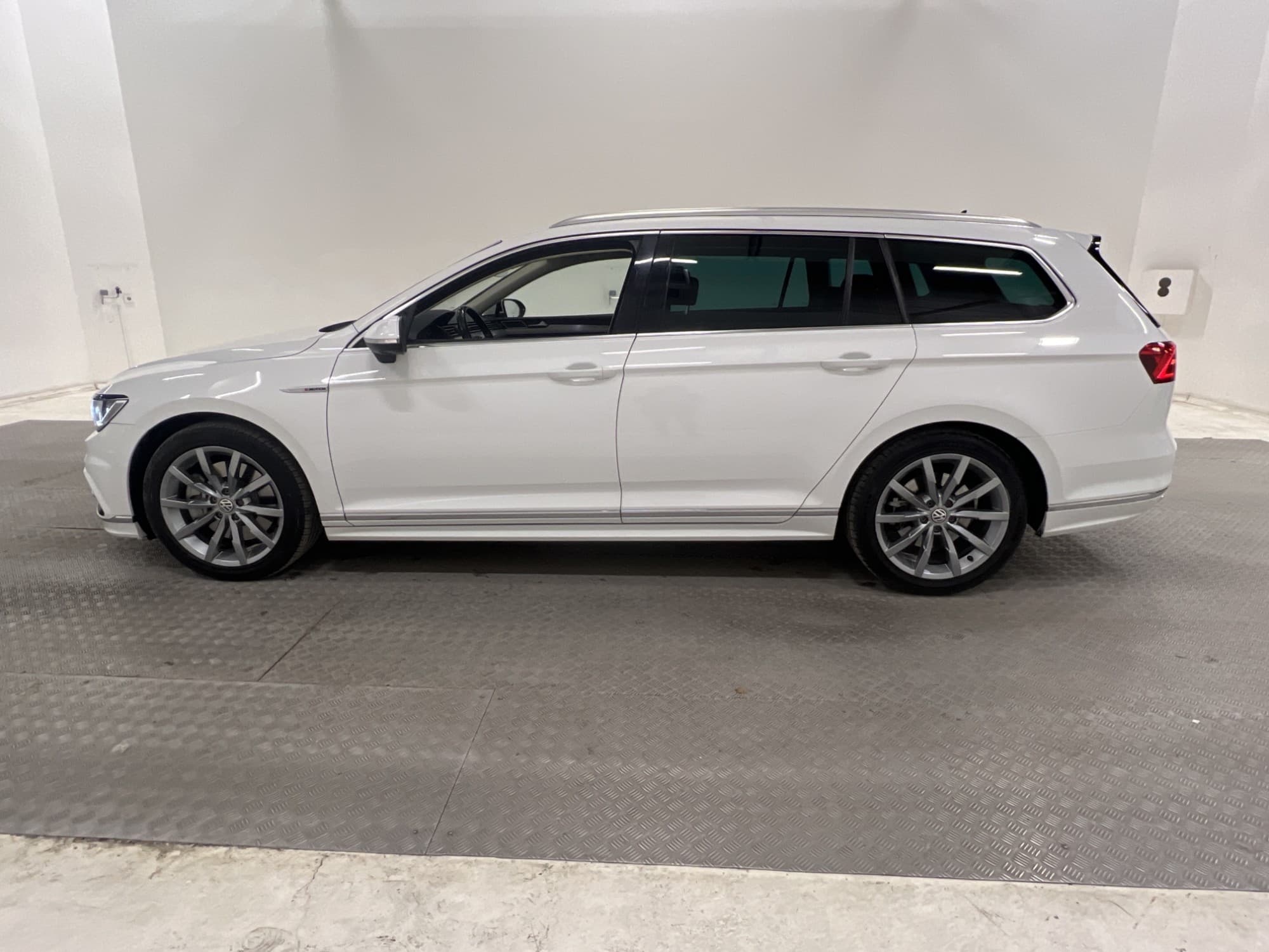 Volkswagen Passat TDI 4Motion 240hk