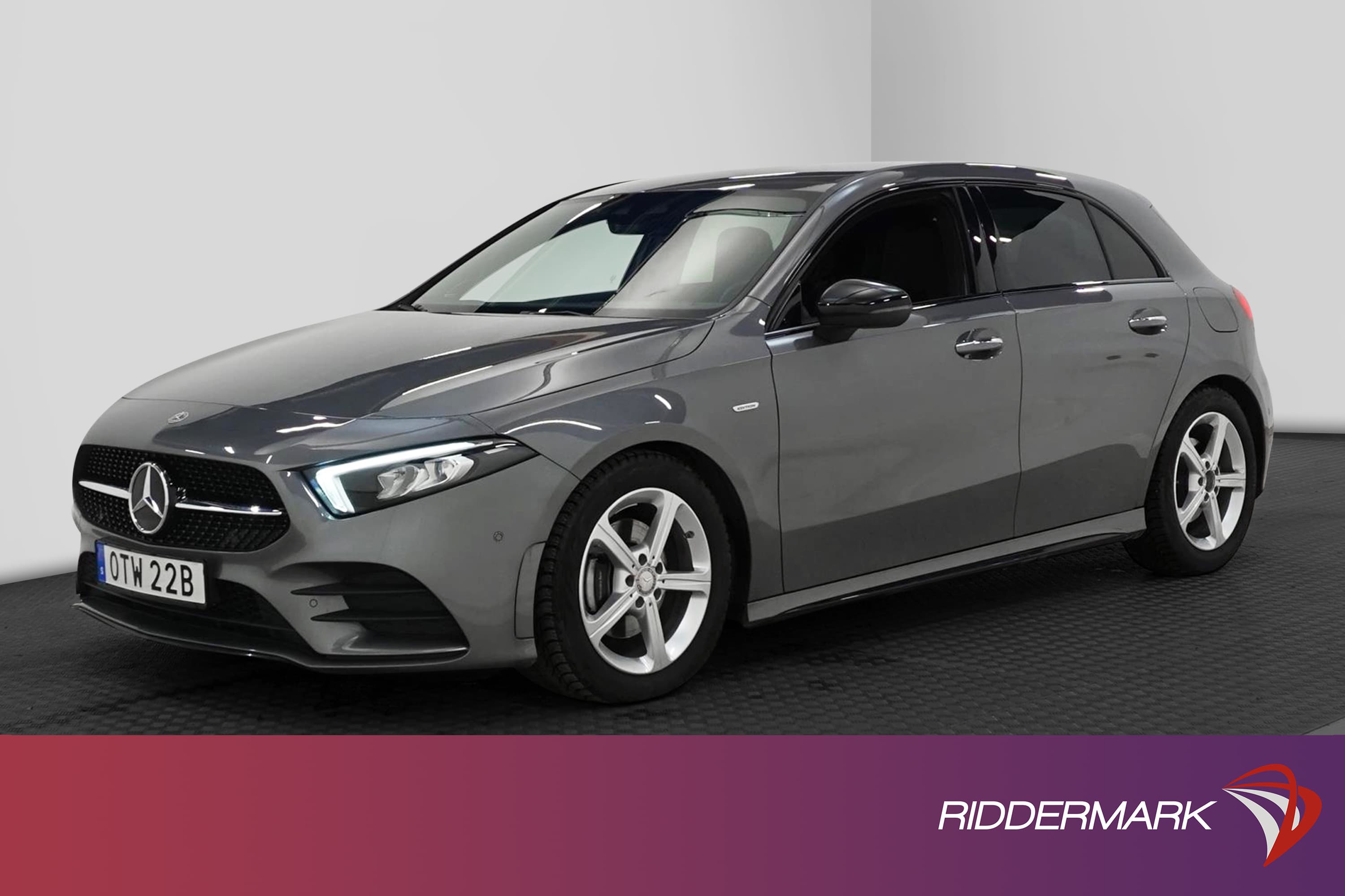 Mercedes-Benz A 200 d 4M 8G AMG Burmester Navi Widescreen