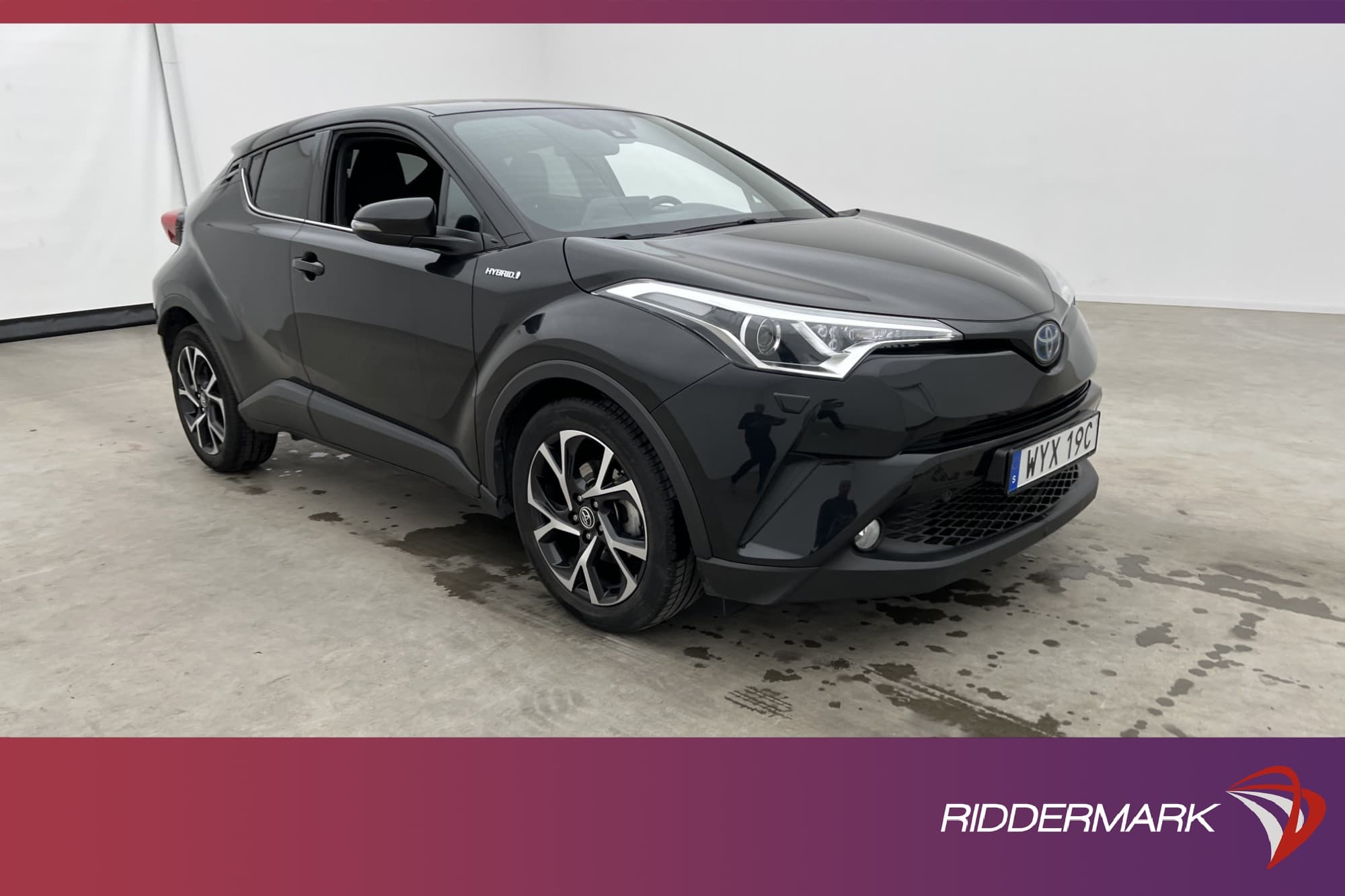 Toyota C-HR Hybrid 122hk