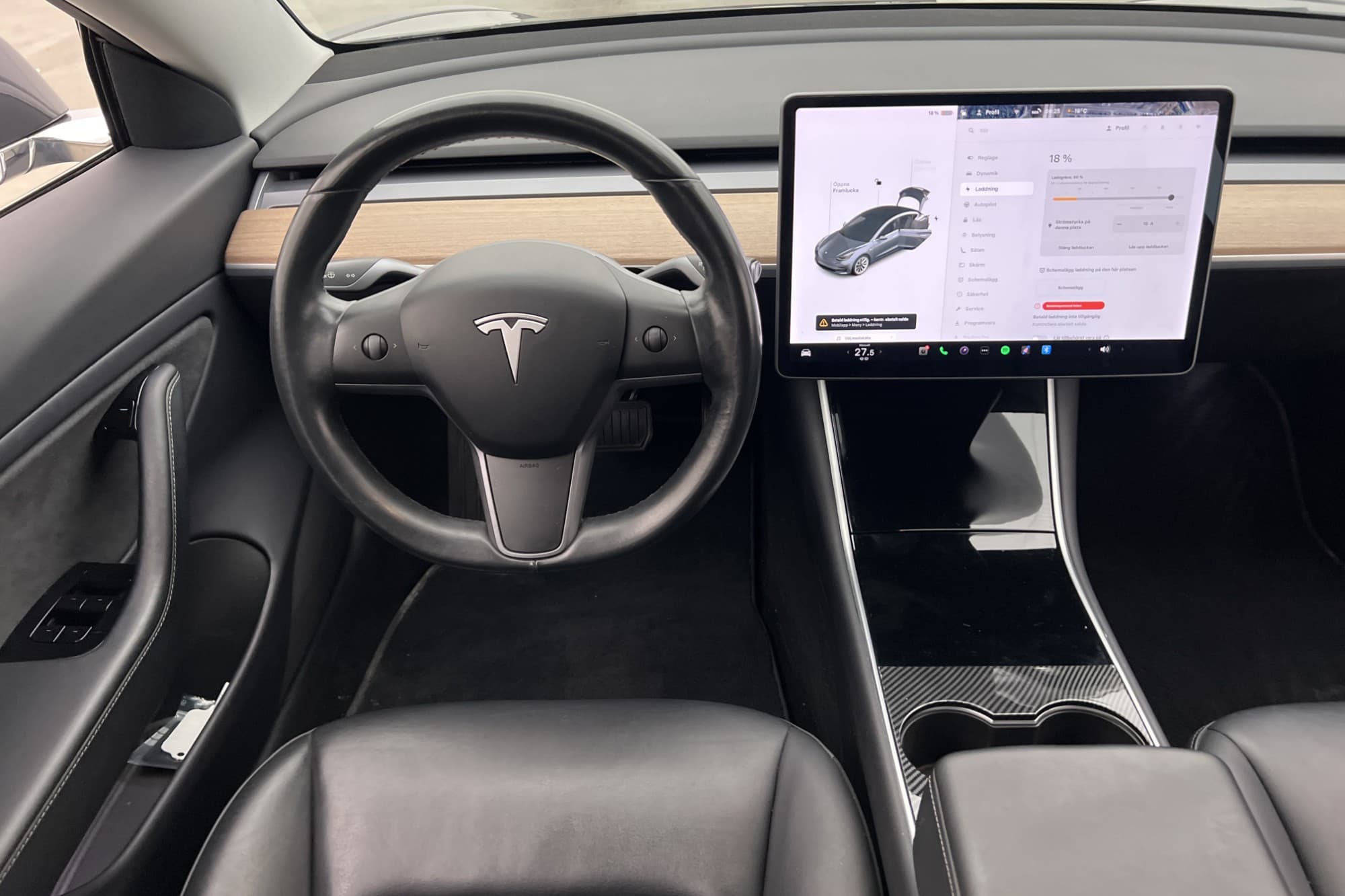 Tesla Model 3 Long Range AWD Svensksåld AP Dragkrok Pano
