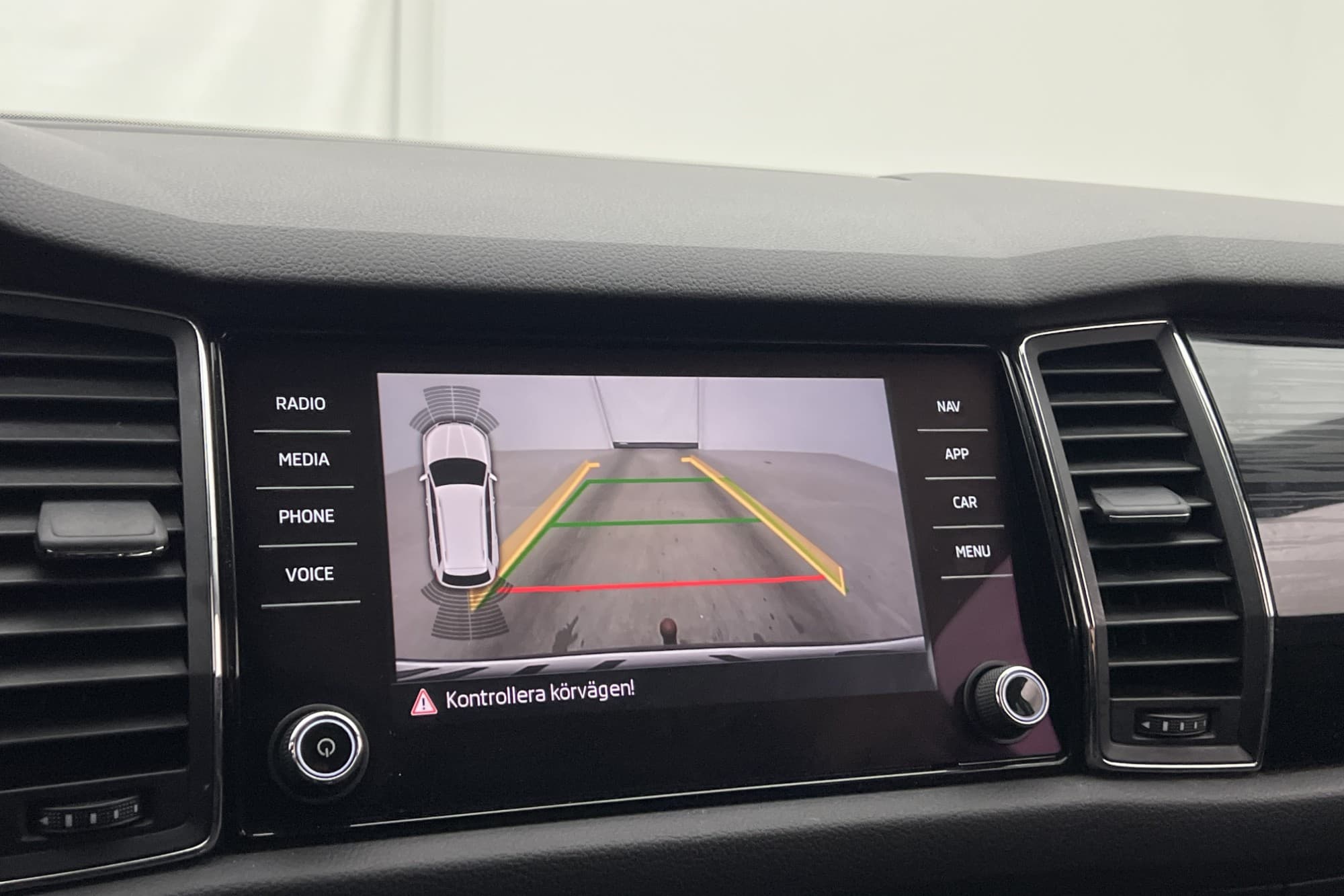 Škoda Kodiaq 2.0 TDI 150hk 4x4 Businessline Värm Kamera Drag