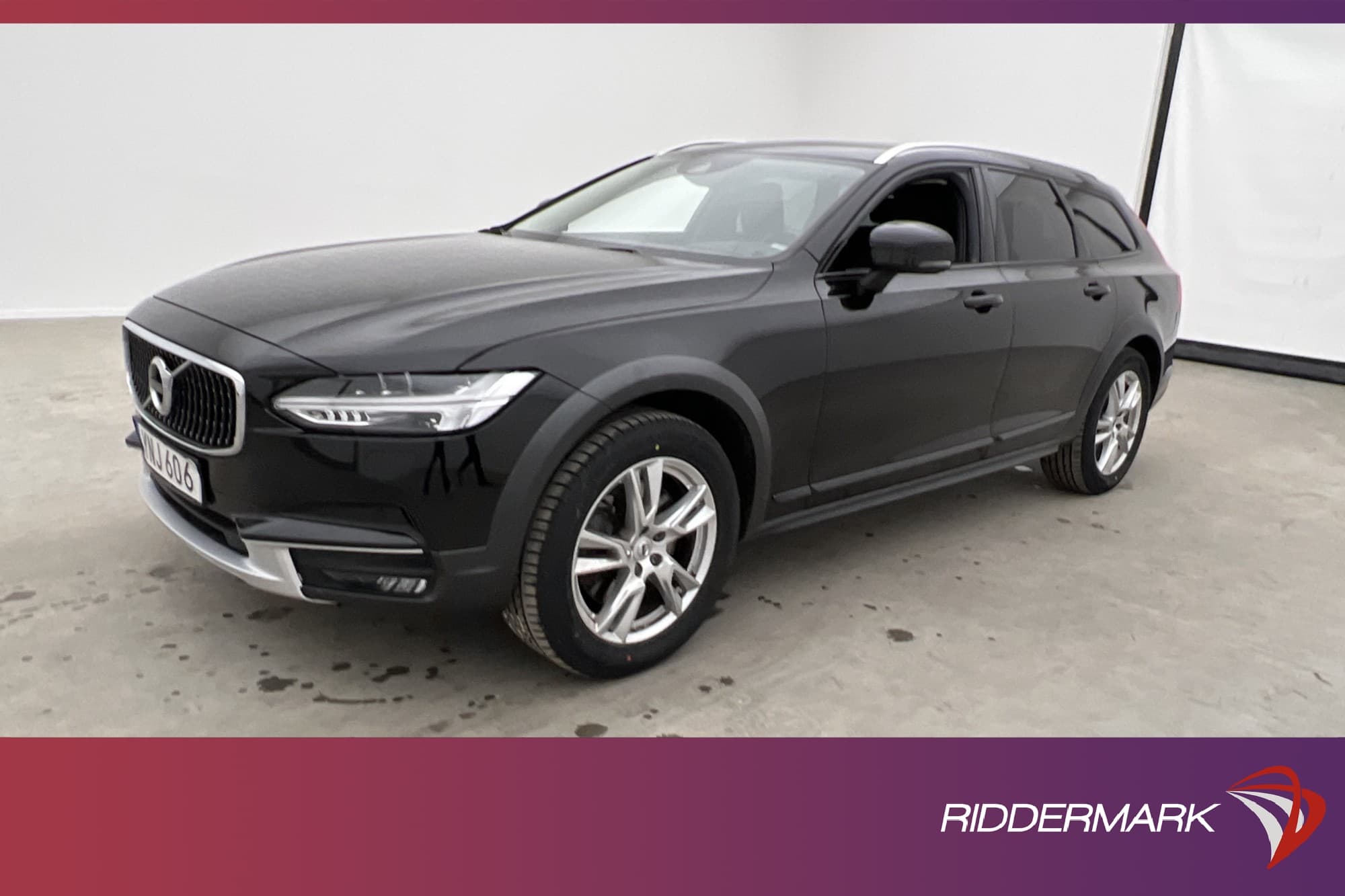 Volvo V90 Cross Country D4 AWD
