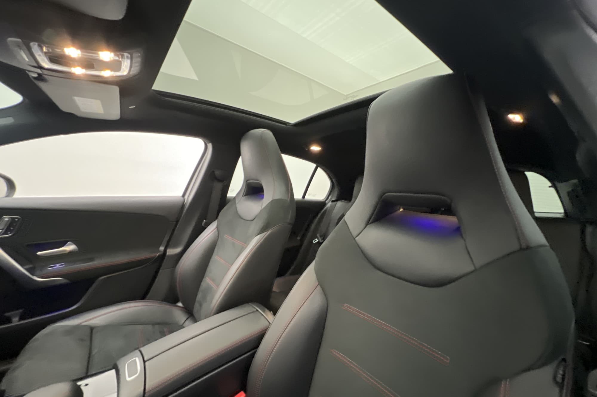 Mercedes-Benz A 250 4M 224hk AMG Pano Värm Wide Burm SE UTR