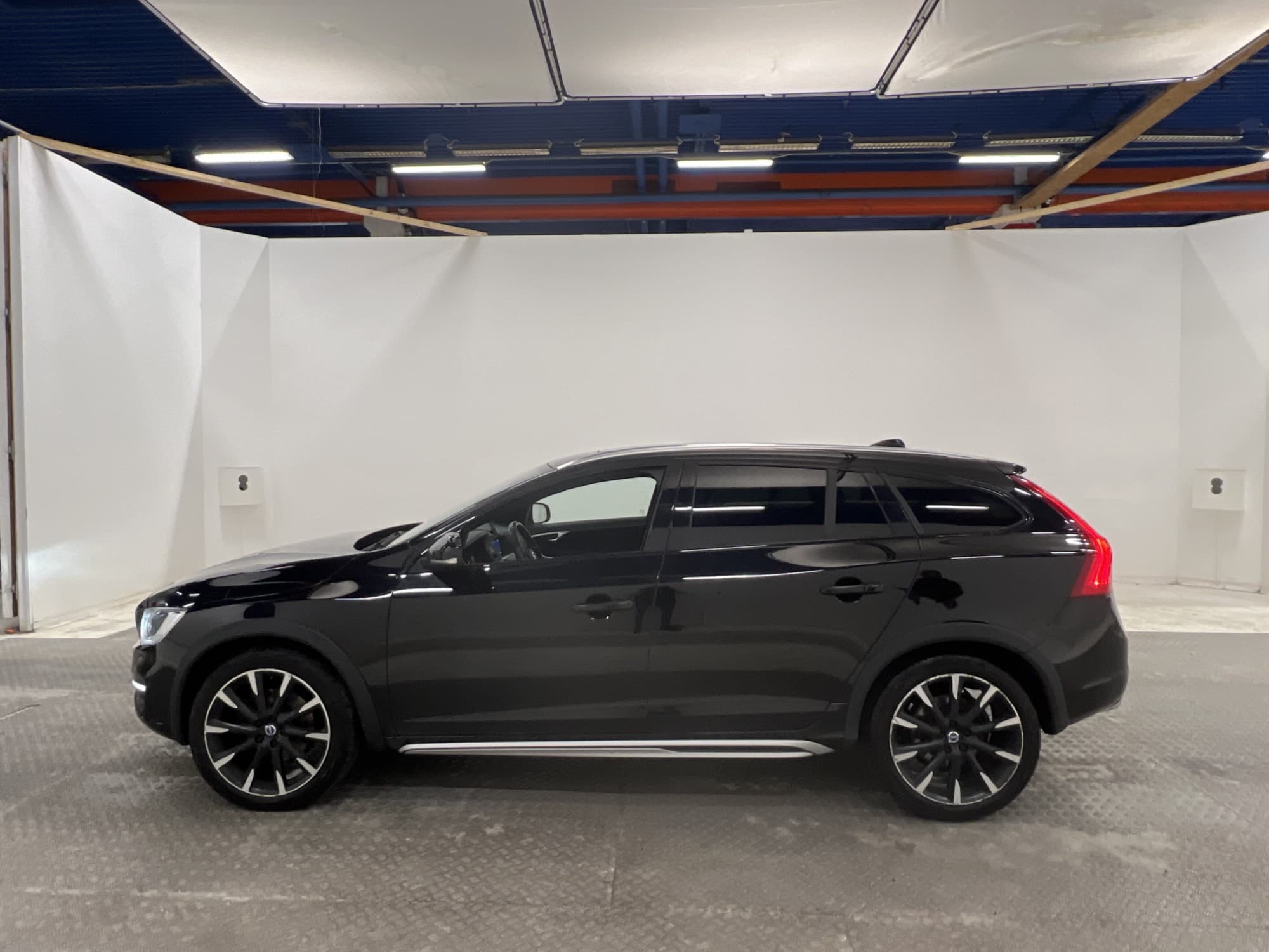 Volvo V60 Cross Country D4 AWD
