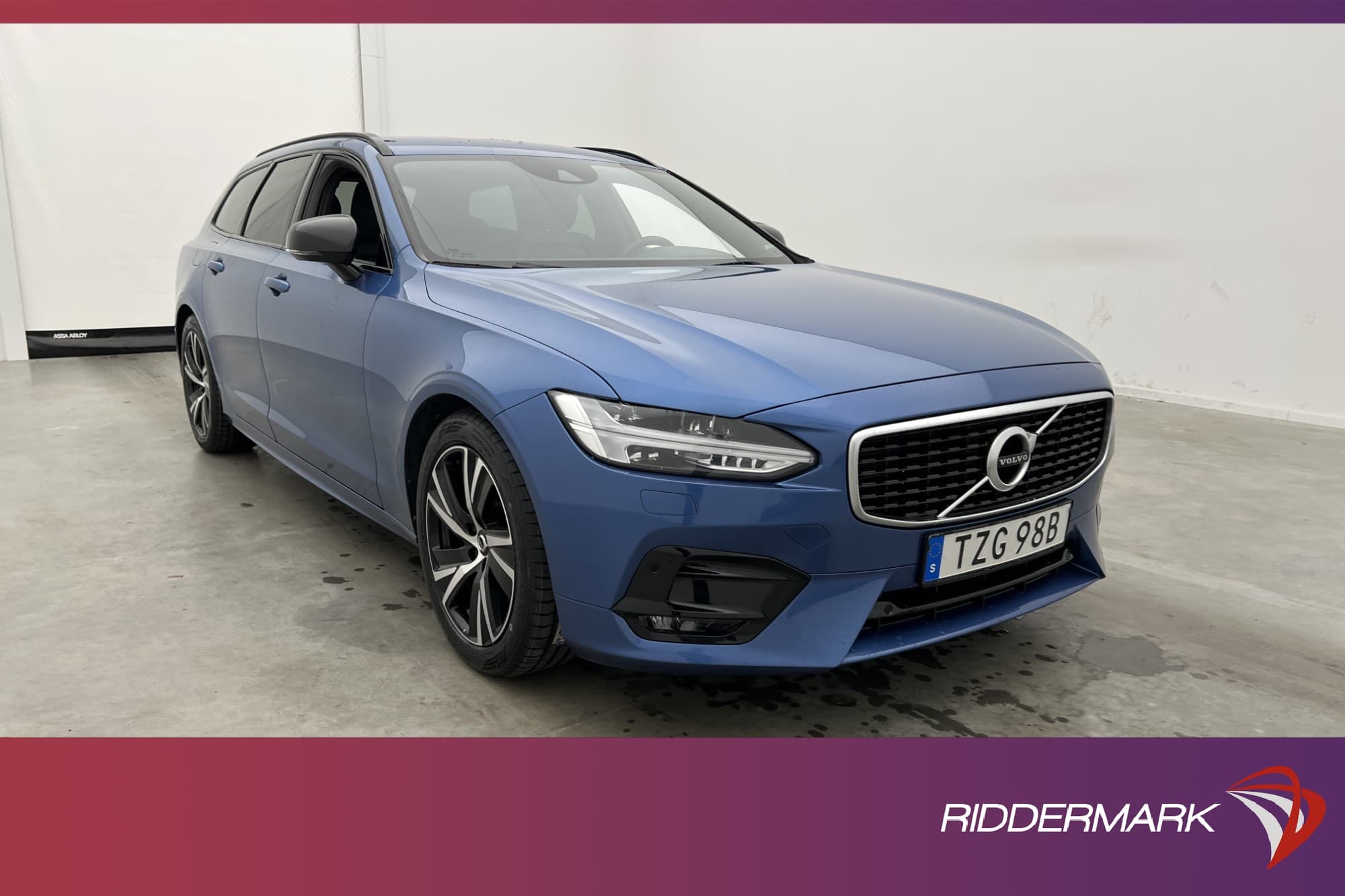 Volvo V90 D4