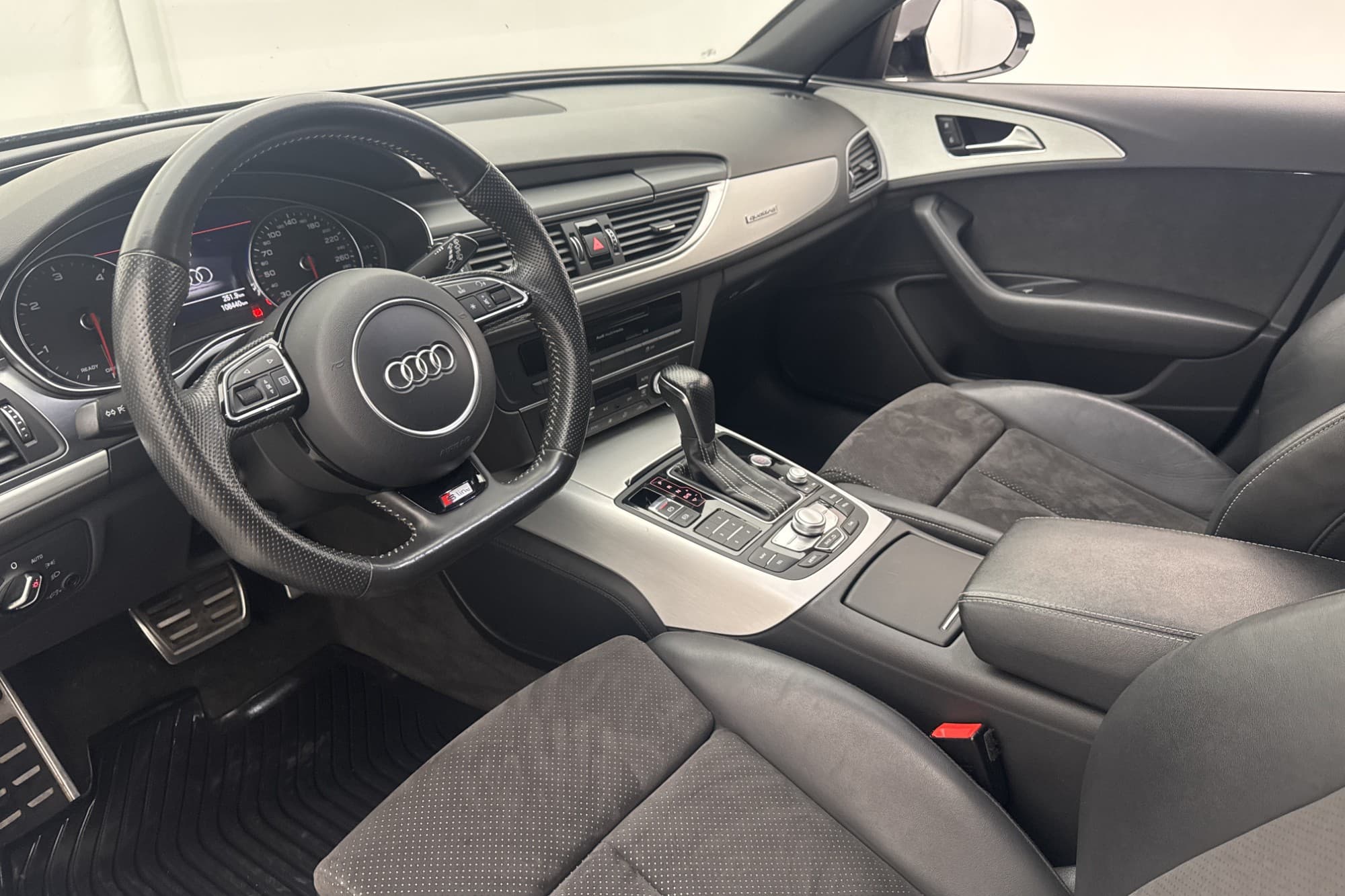Audi A6 Avant TDI Q 190hk S-Line Matrix D-Värmare Dragkrok