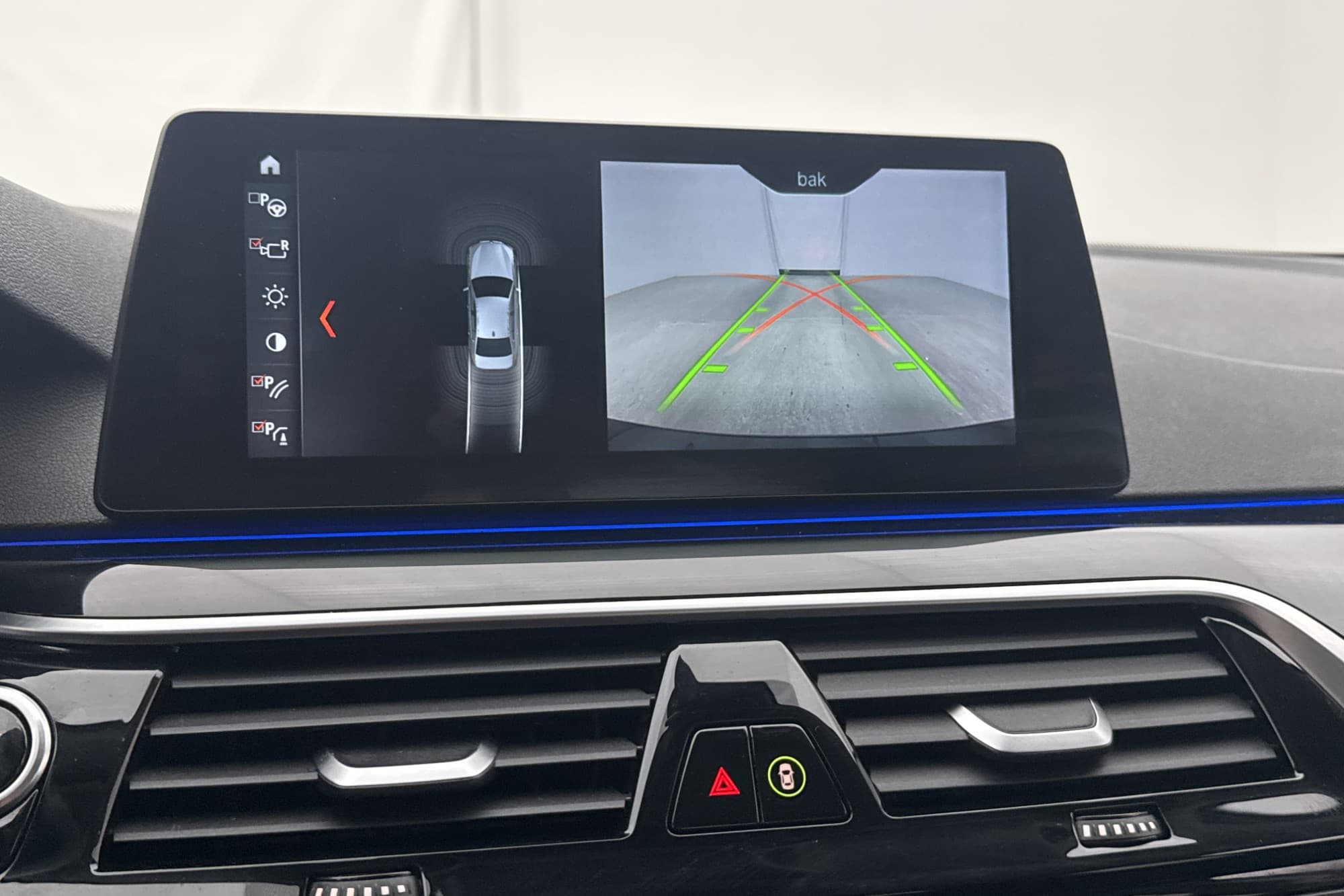 BMW 530 e Sedan 252hk Sport line Kamera Navi Ambient