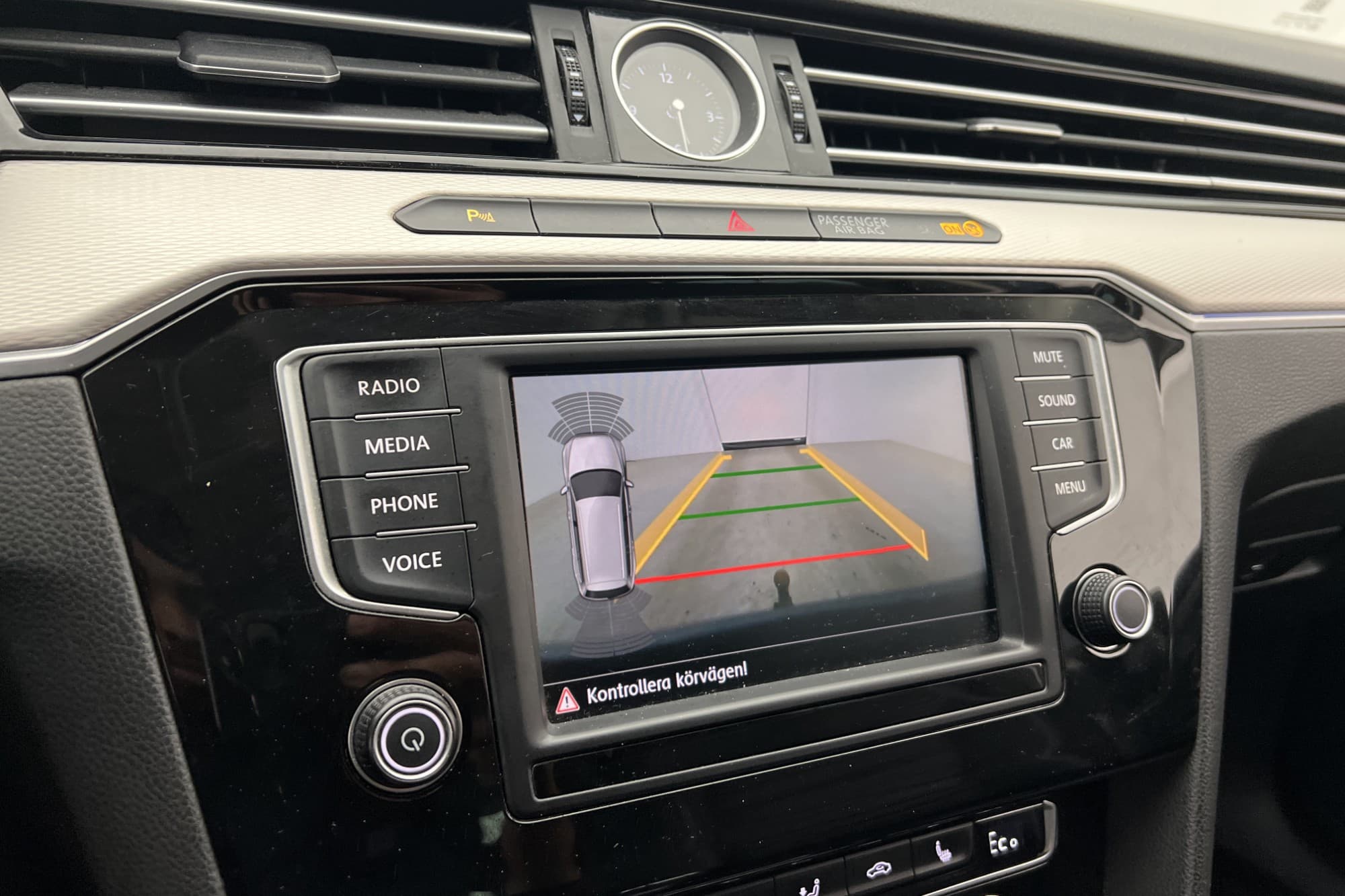 Volkswagen Passat GTE Kamera Värmare Skinn CarPlay Drag