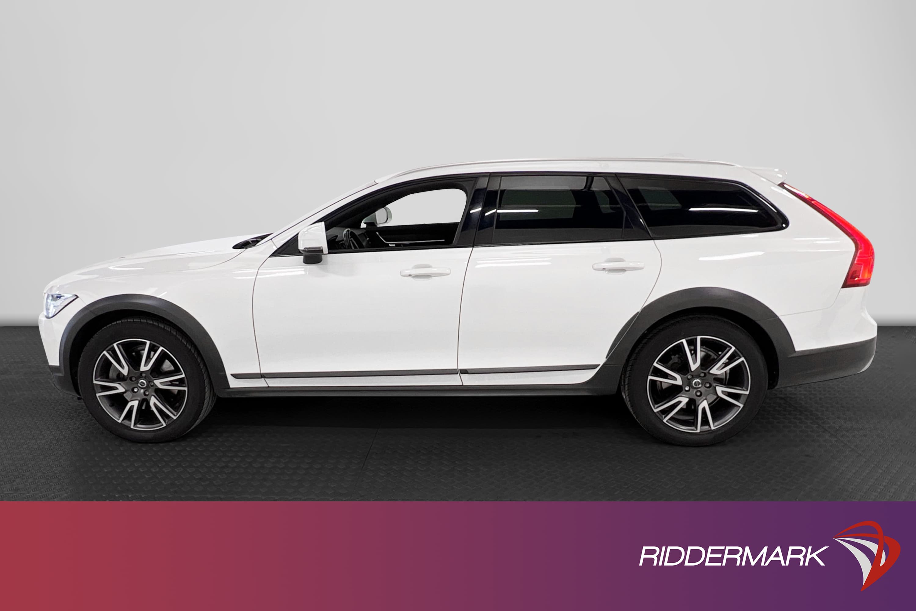 Volvo V90 Cross Country D4 AWD