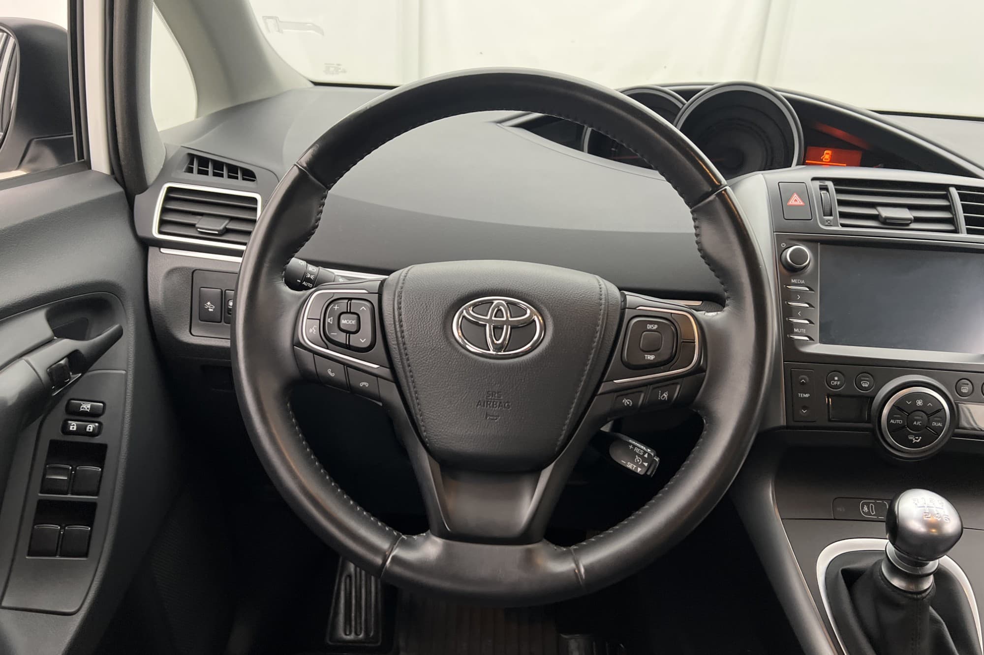 Toyota Verso 1.8 147hk Intense Edition 7-Sits Kamera Drag