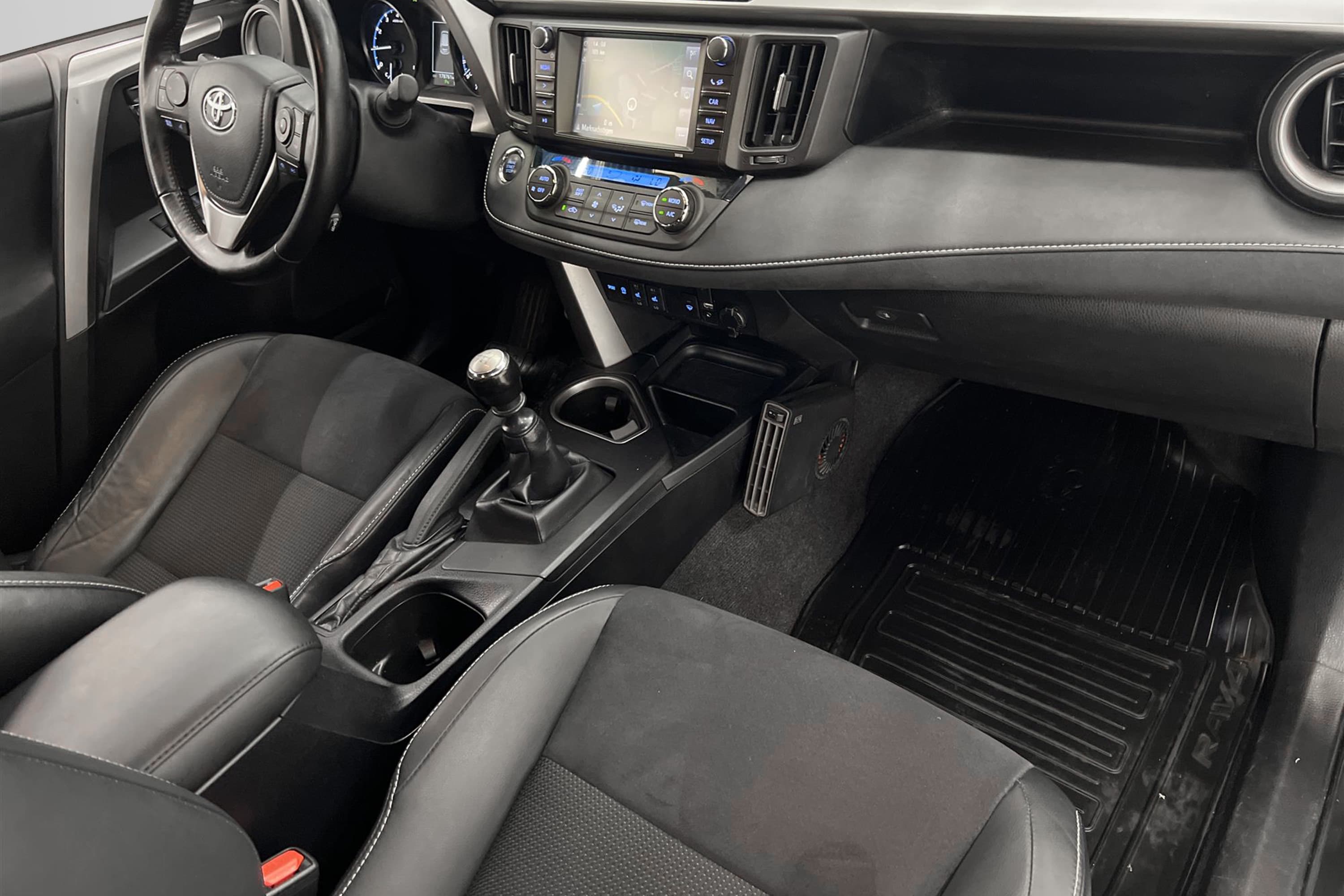 Toyota RAV4 2.0 4x4 152hk ActivePlus 2 Bruk  Navi MVärm Drag